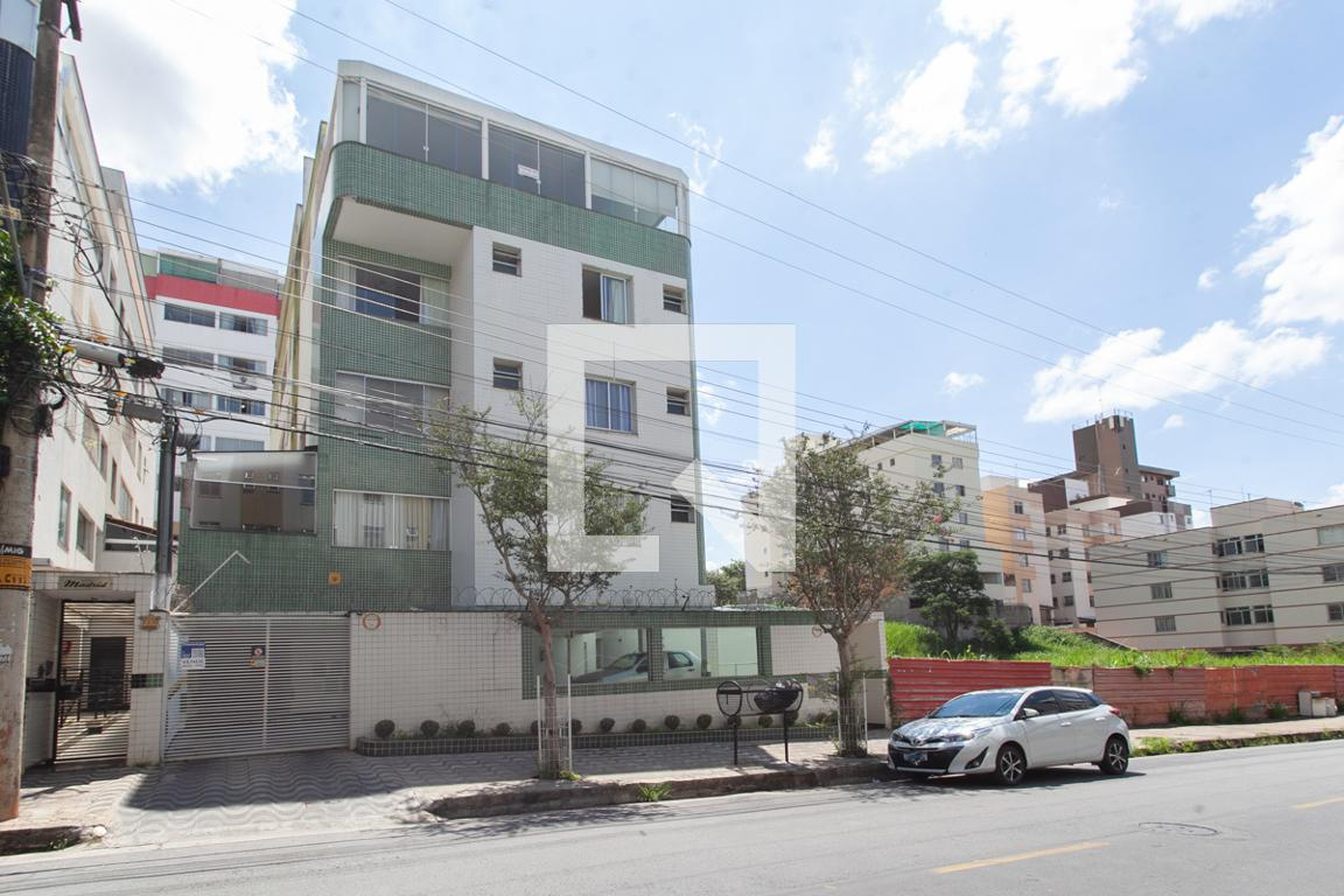 Fachada Condomínio em Rua Doutor Sylvio Menicucci, 175