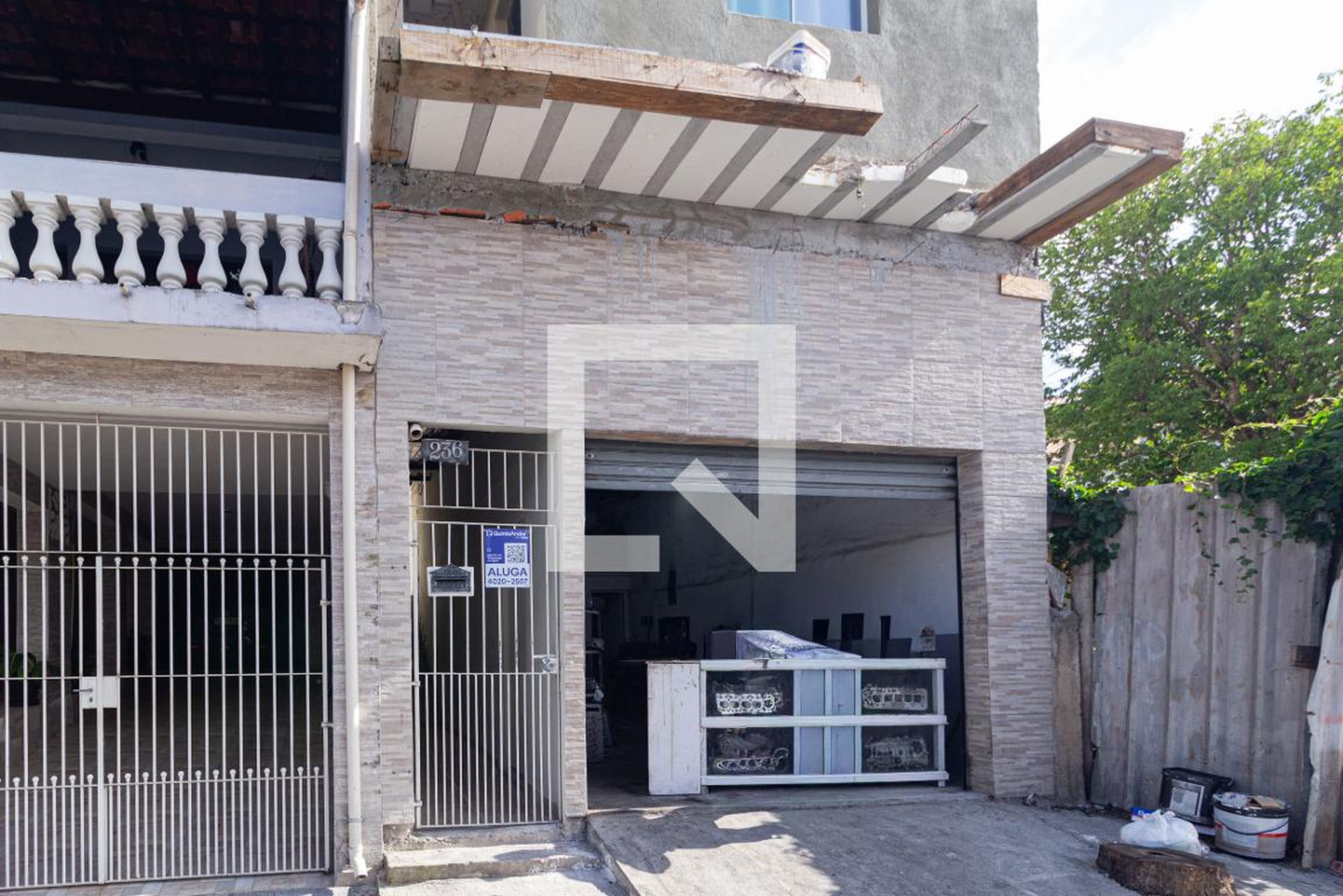 Fachada Condomínio em Rua Dirce Cristensen, 236