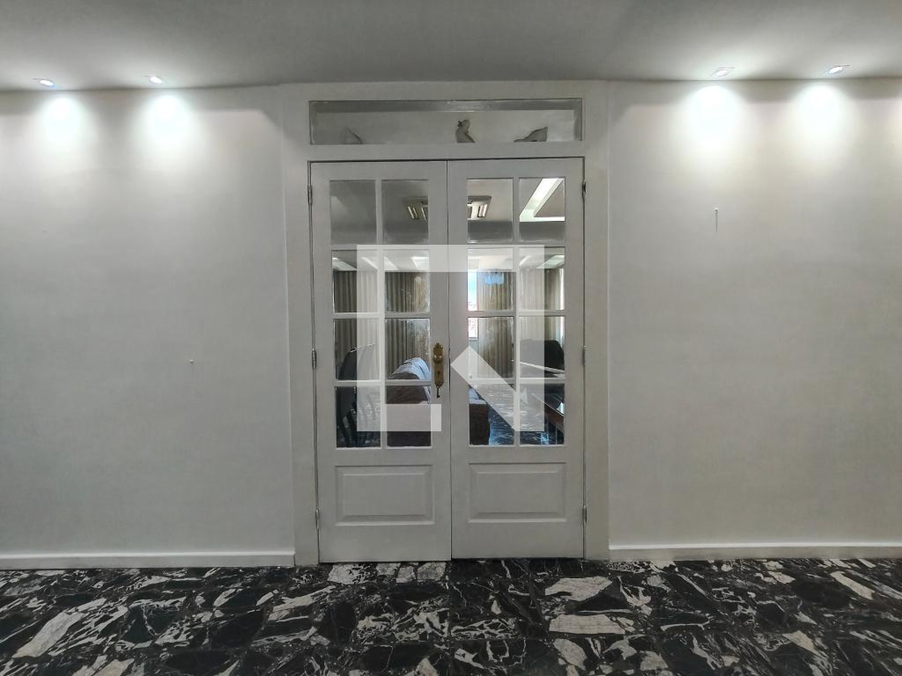 Hall de entrada - Maison Kalusi