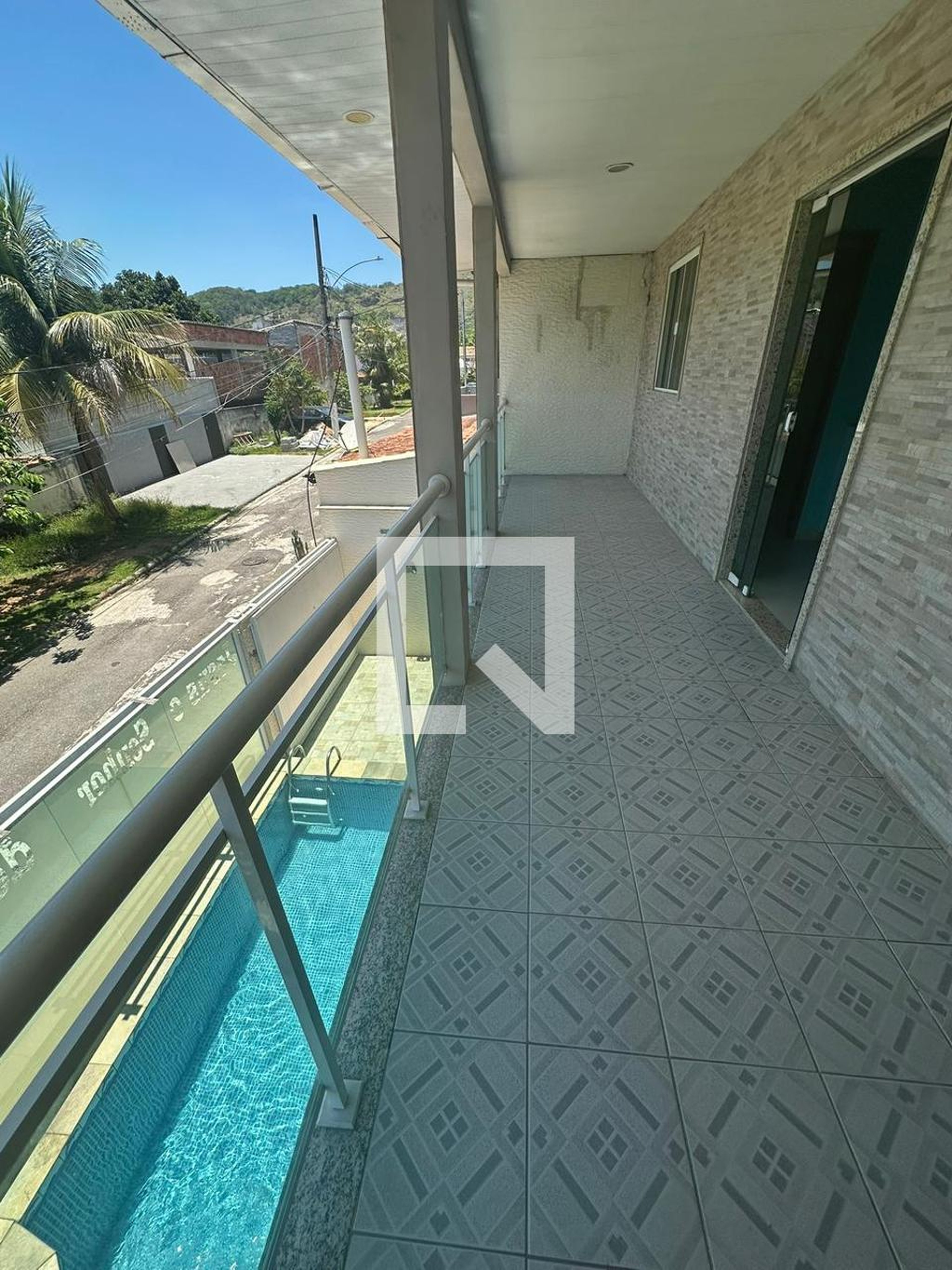 Fachada Condomínio em Estrada da Posse, 1032