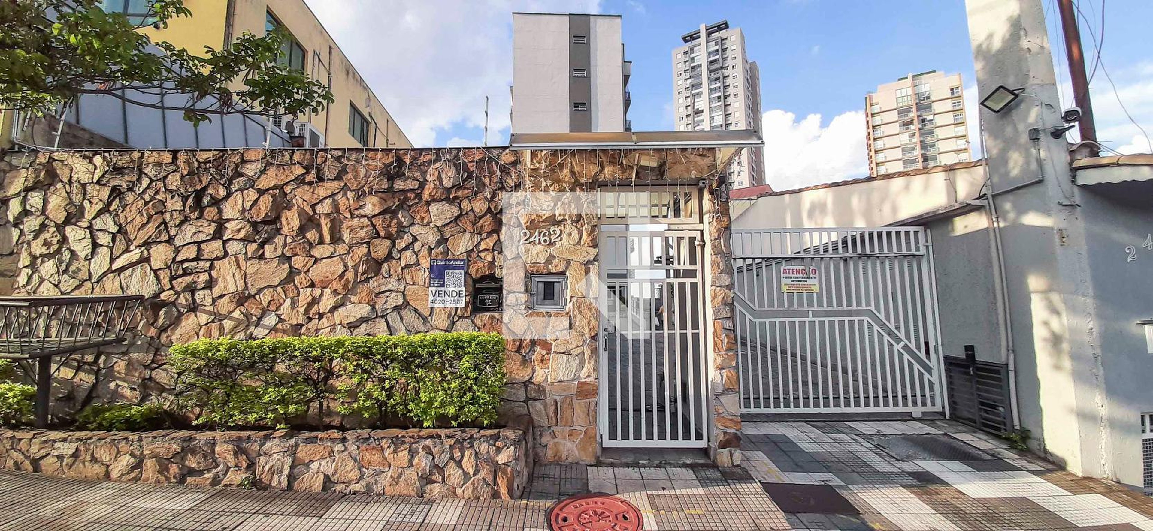 Fachada do Condomínio Condomínio Gabriela