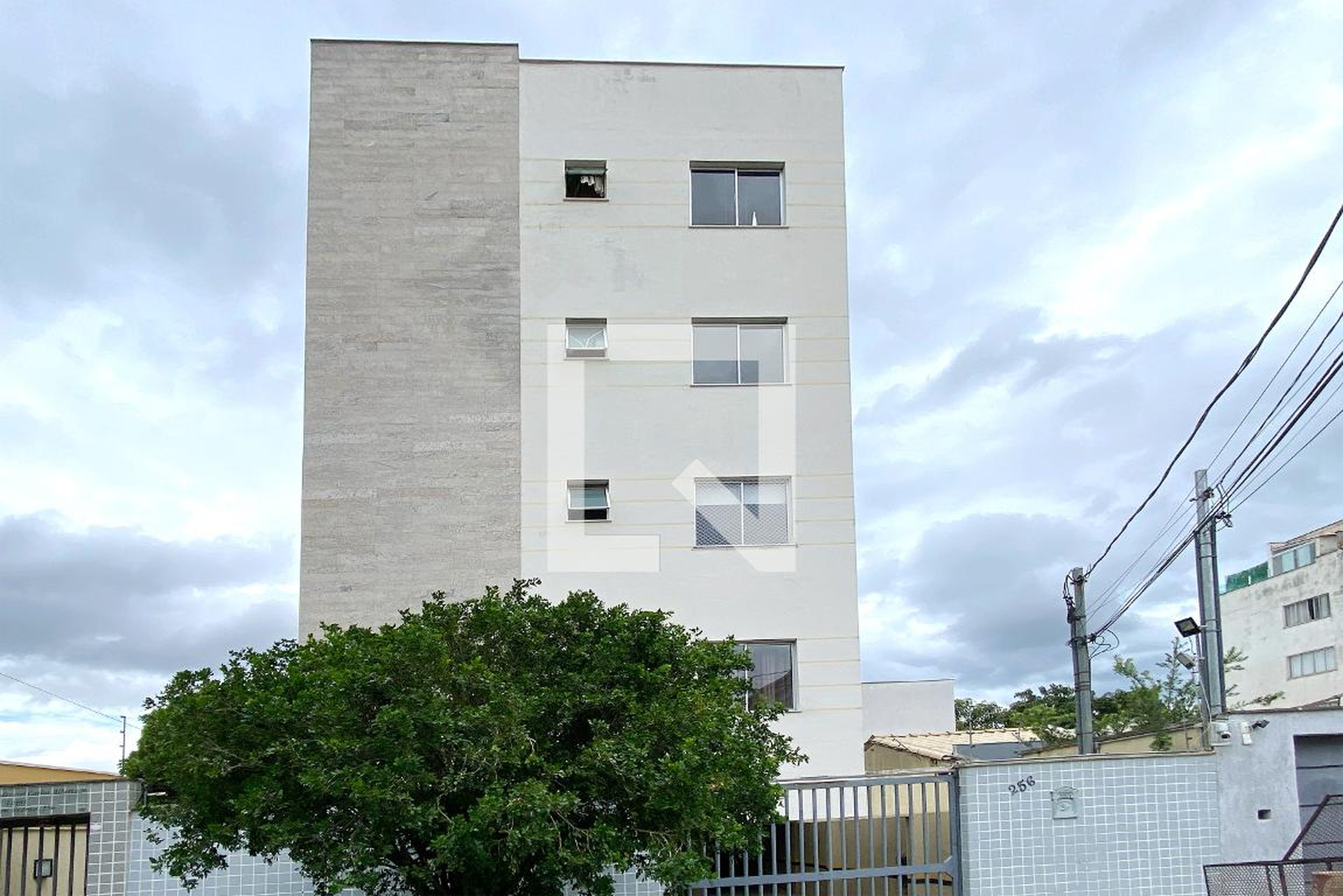 Fachada Condomínio em Rua Dom Pedrito, 256