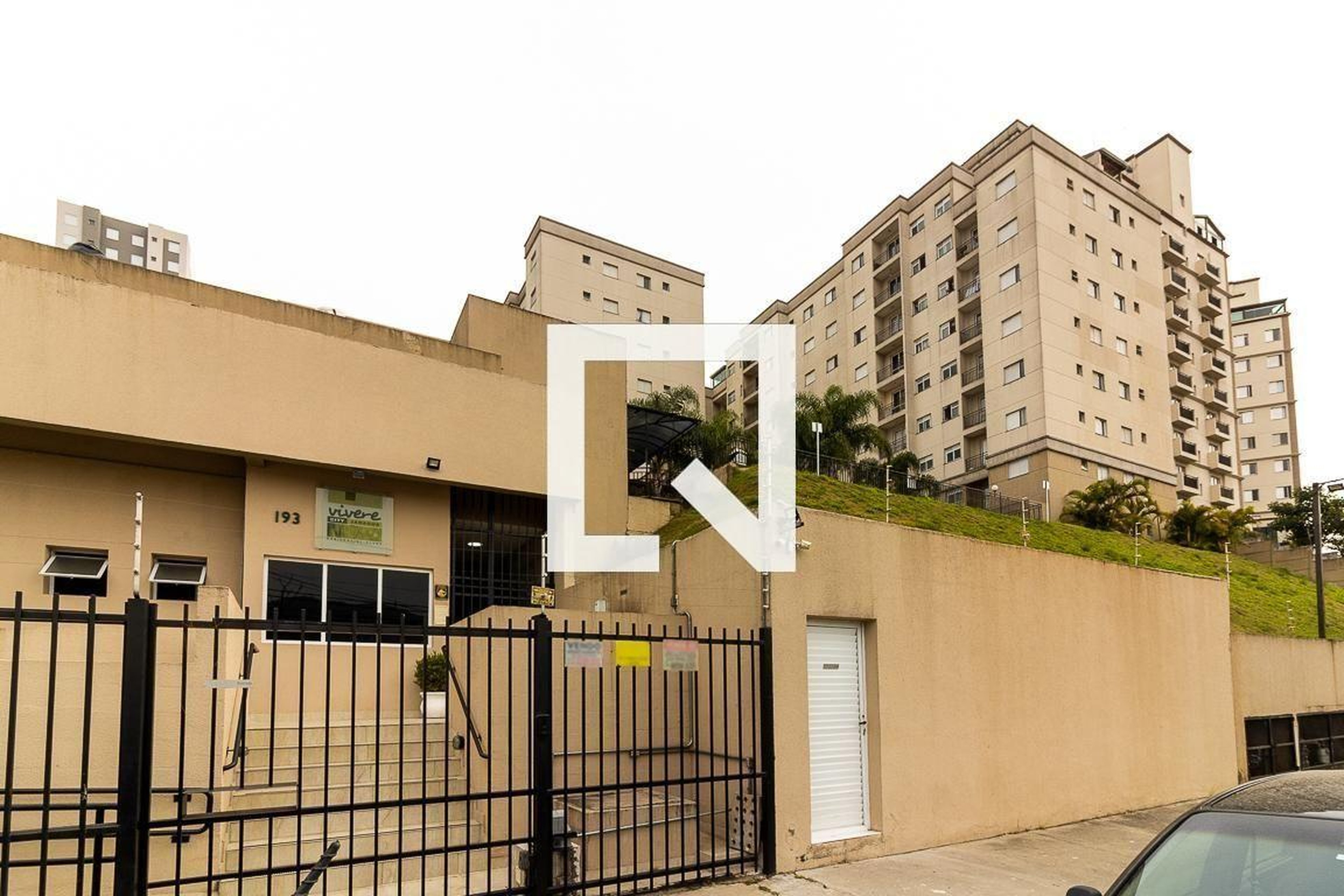 Fachada do Prédio Condomínio Vivere City Jaraguá