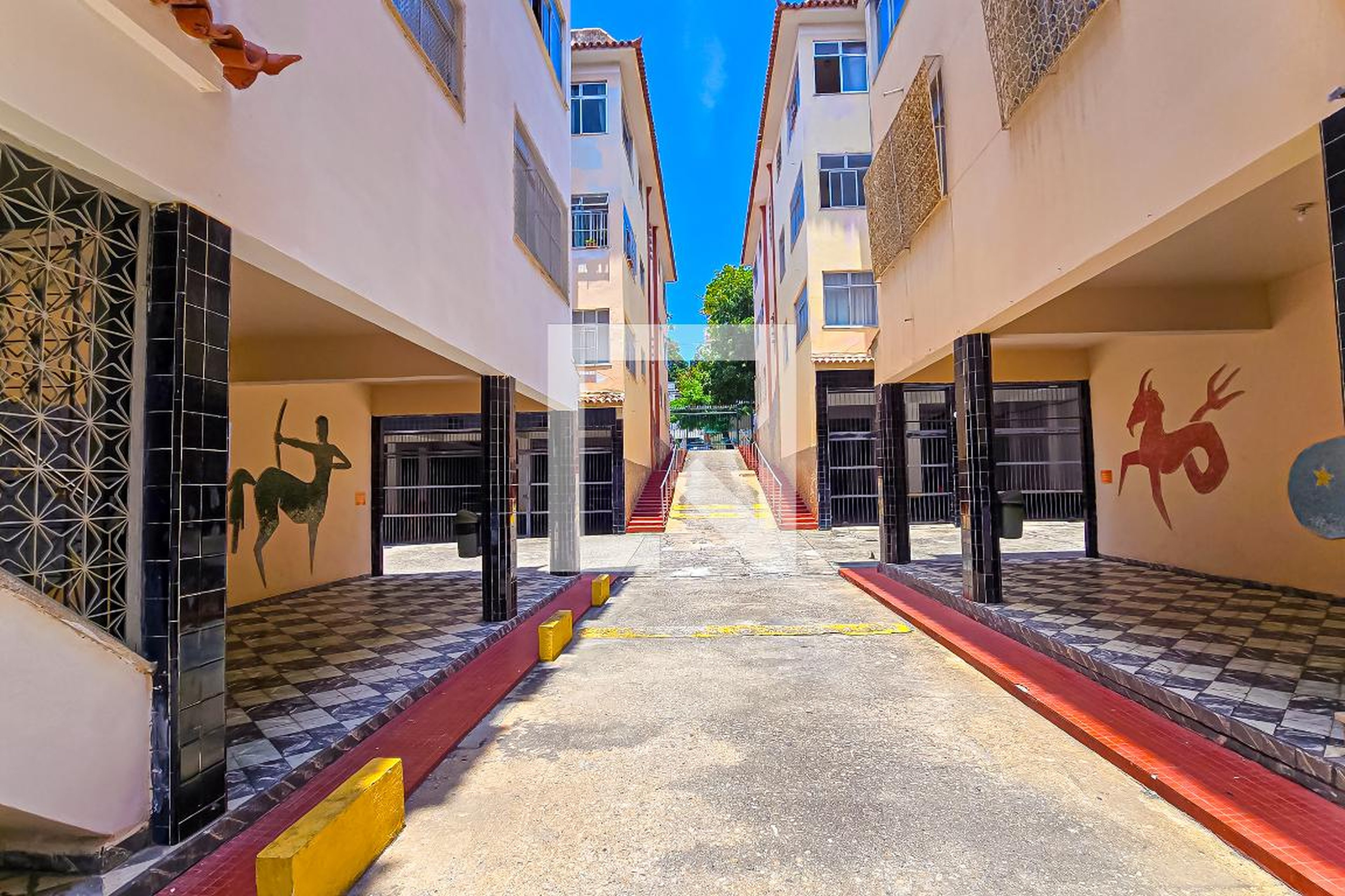 Área comum - Heráclito Graça