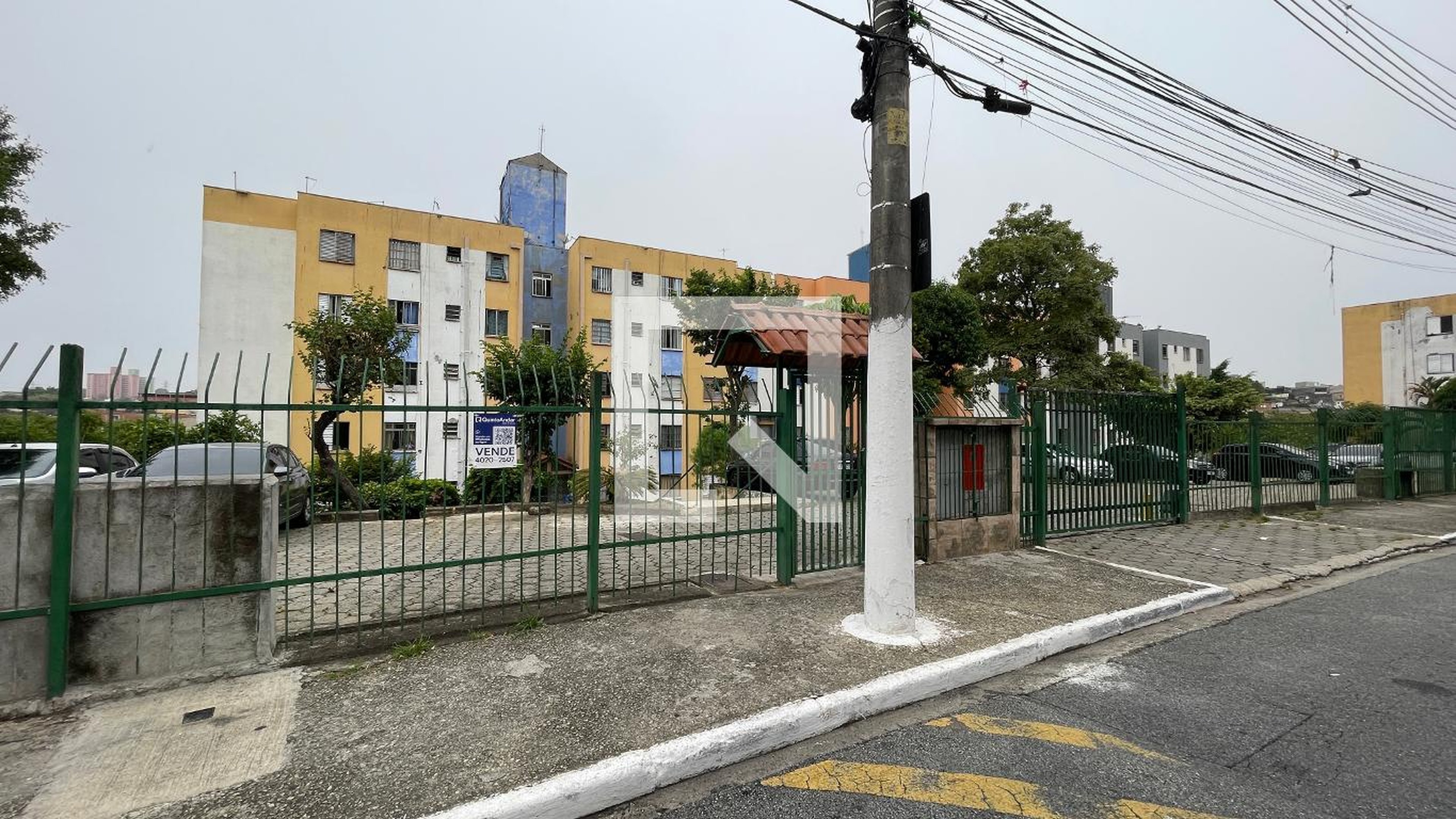 Fachada do Prédio Condomínio Garagem