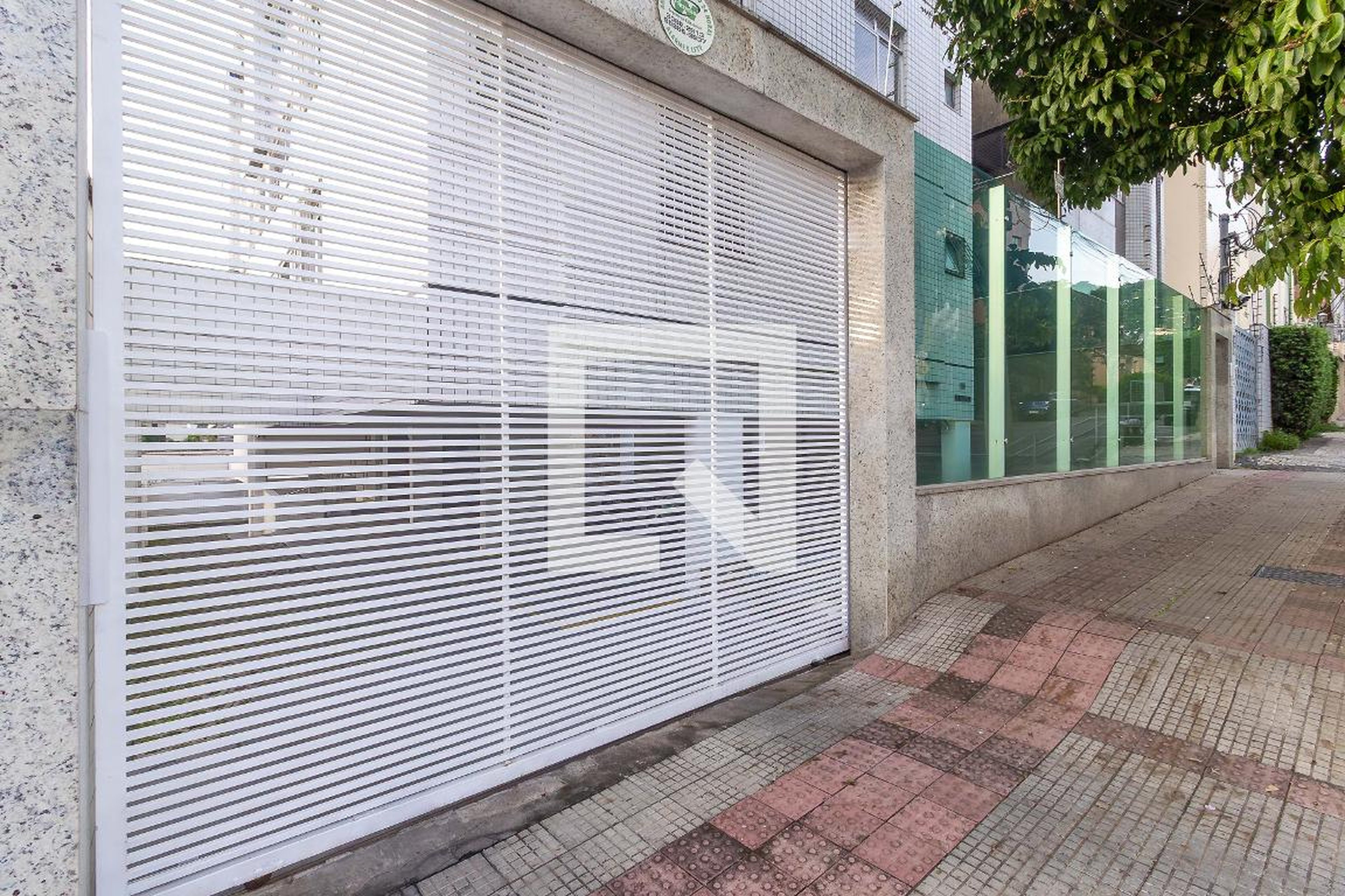 Fachada Condomínio em Rua Castelo Lamêgo, 653