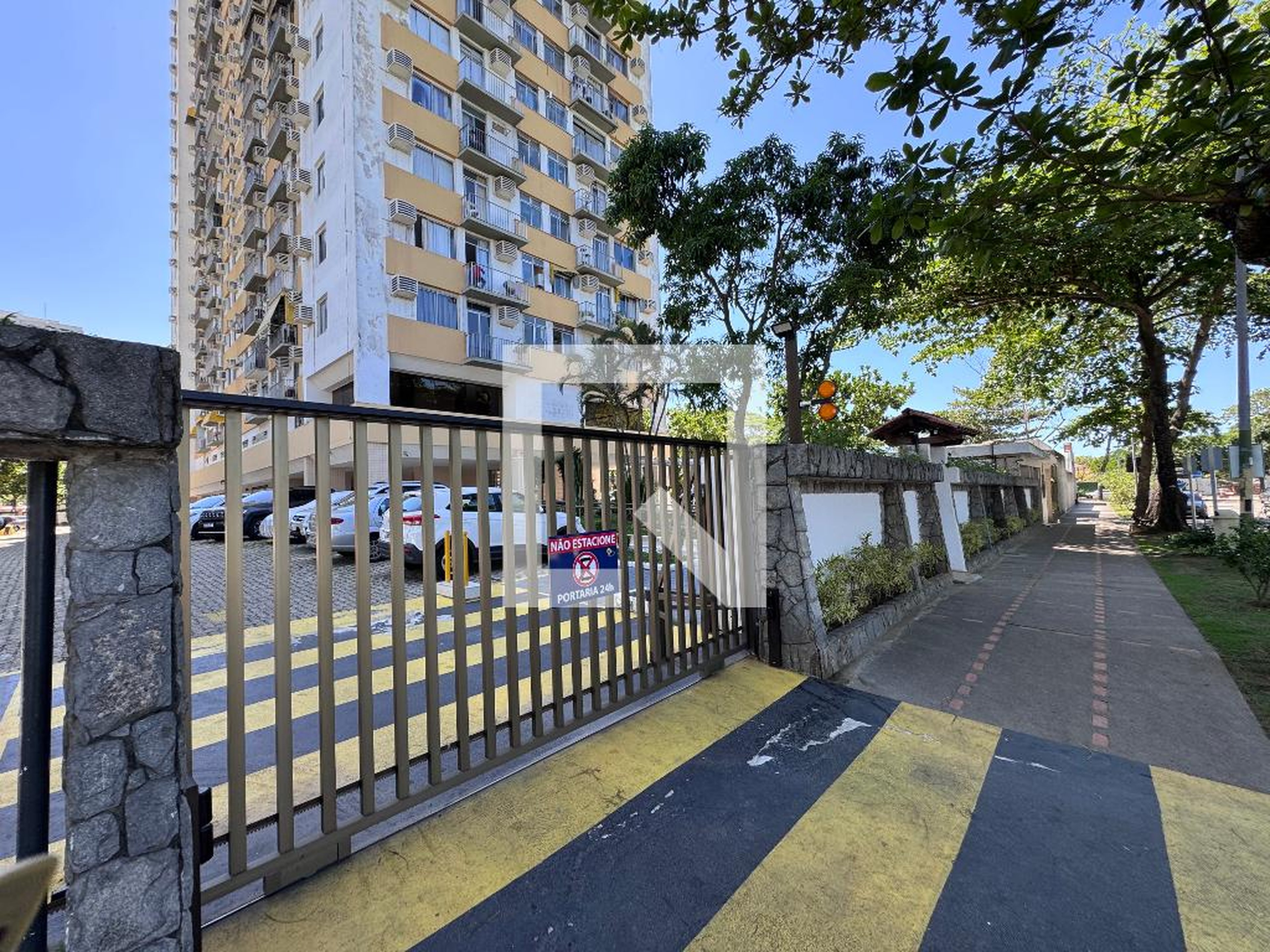 Fachada Edifício Pedra Rosilha