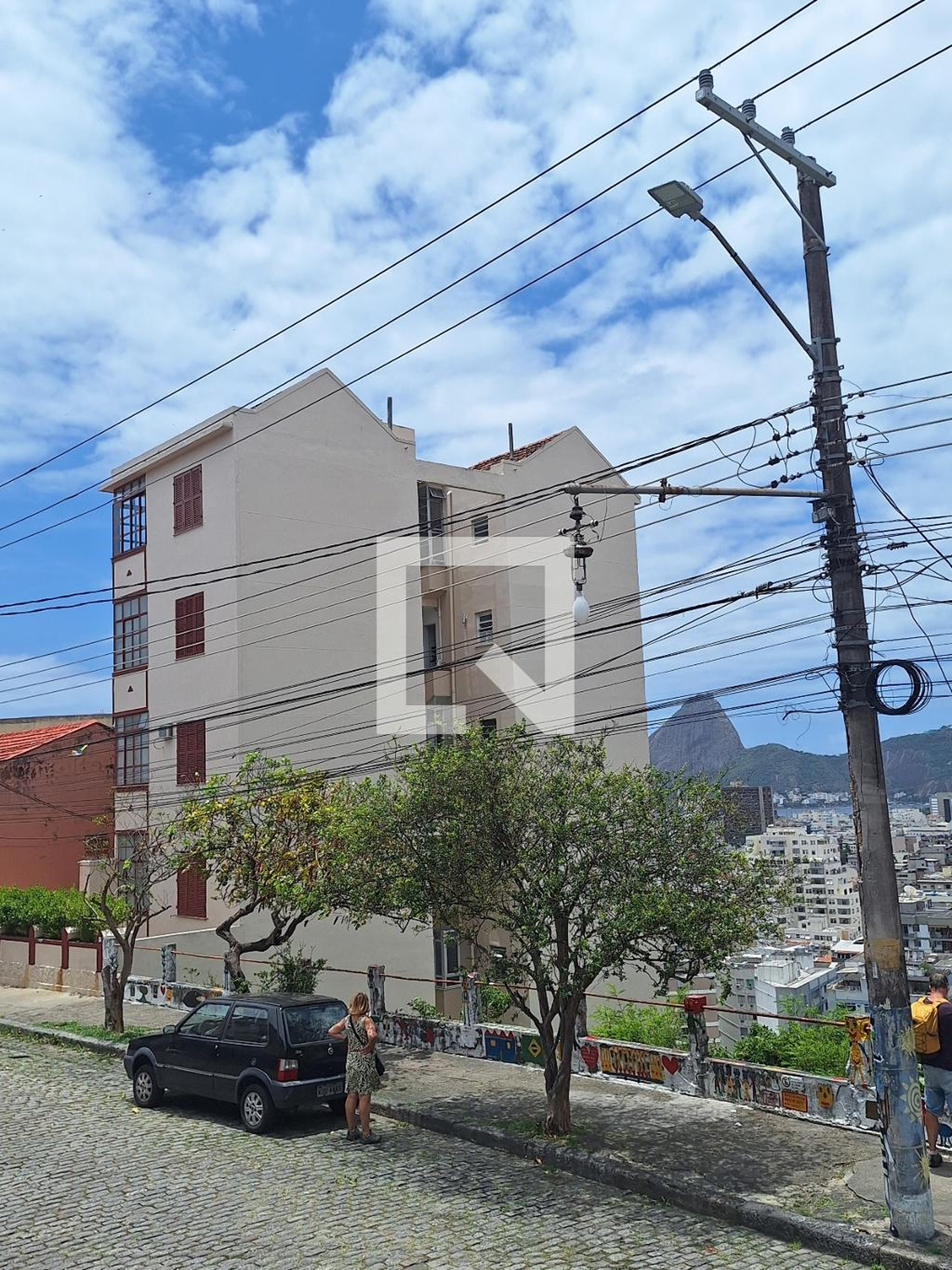 Fachada Condomínio em Rua Dias de Barros, 3