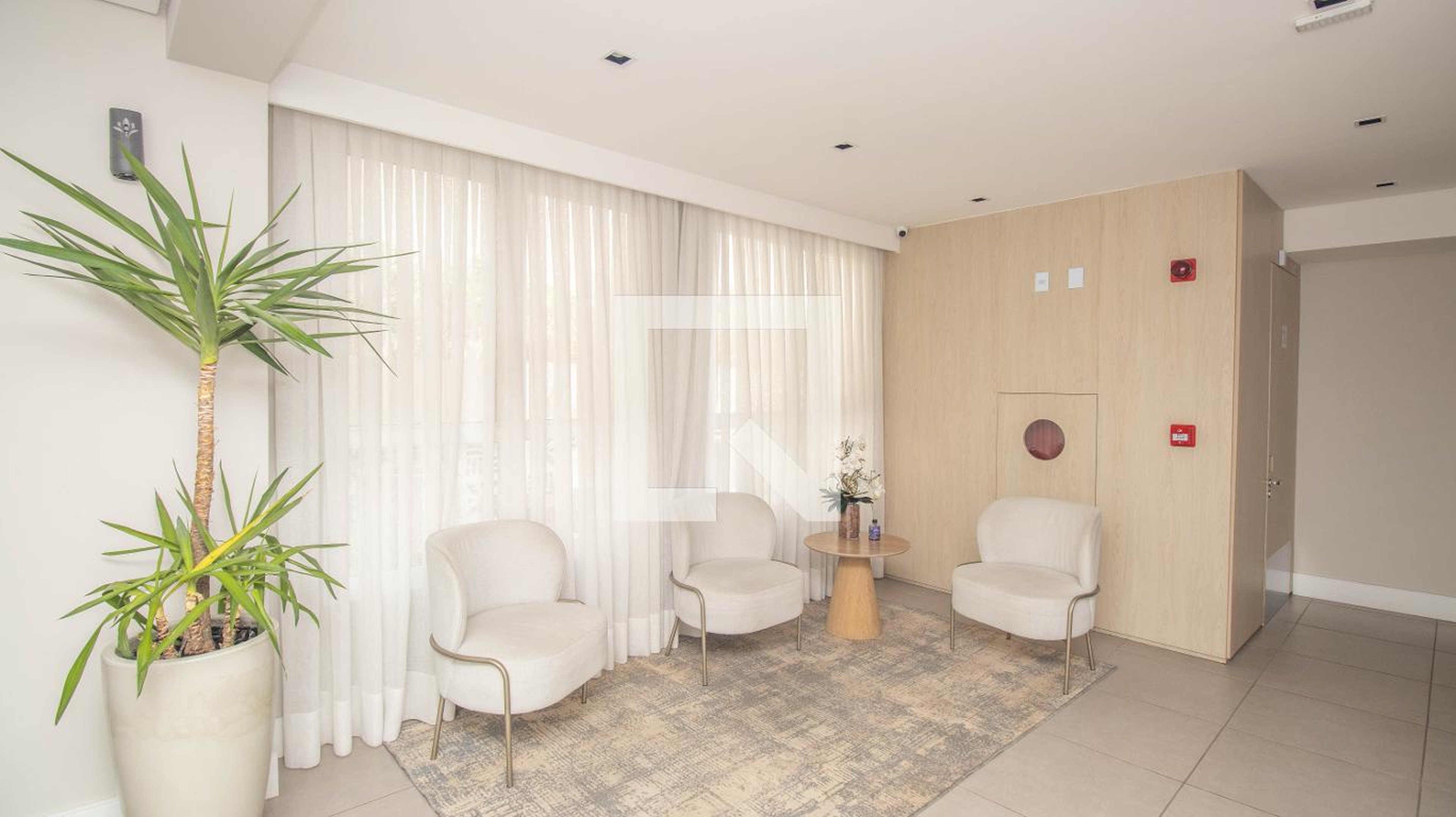 Hall Condomínio em Rua Borges Ladário, 412