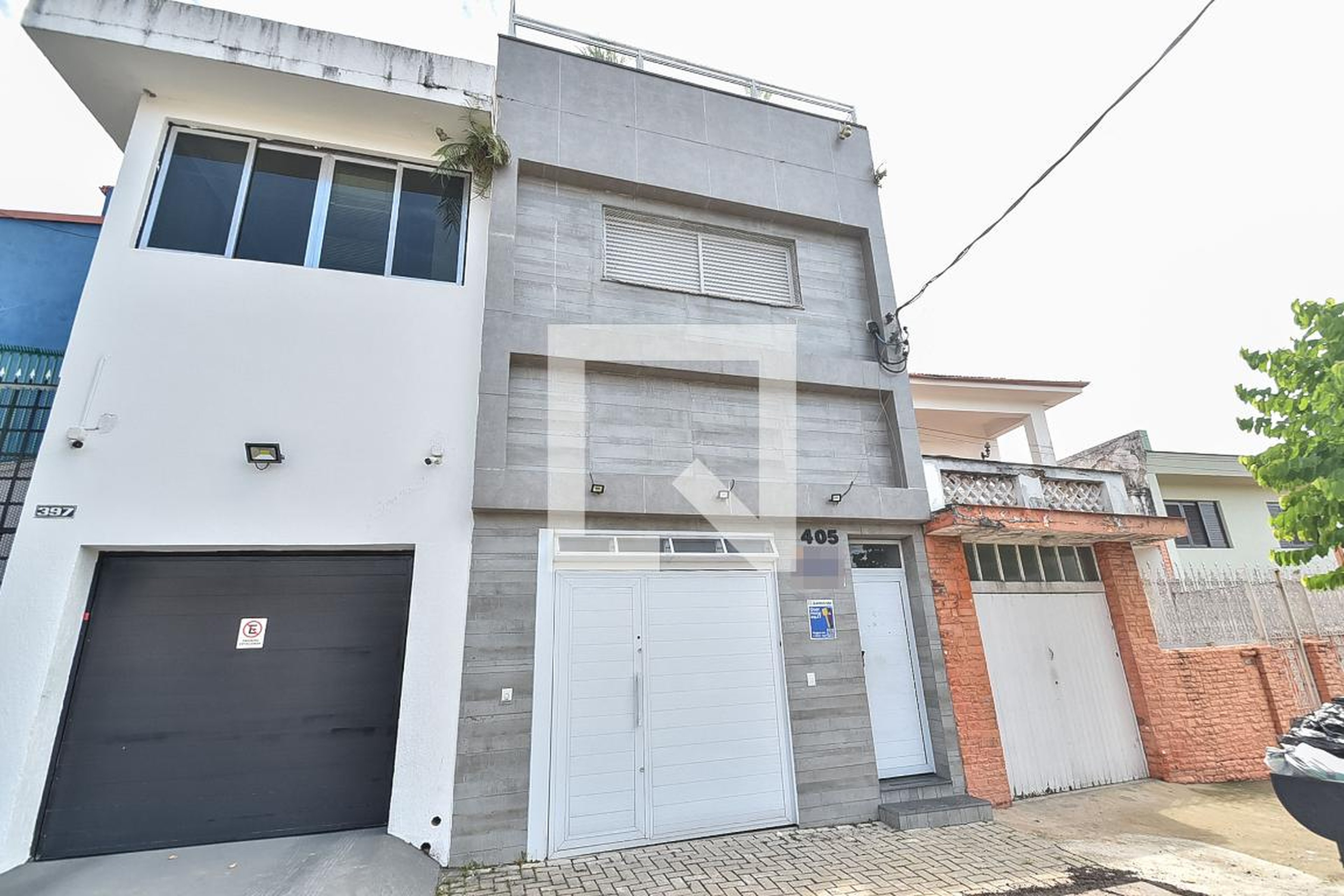 Fachada Condomínio em Rua Mariz e Barros, 405