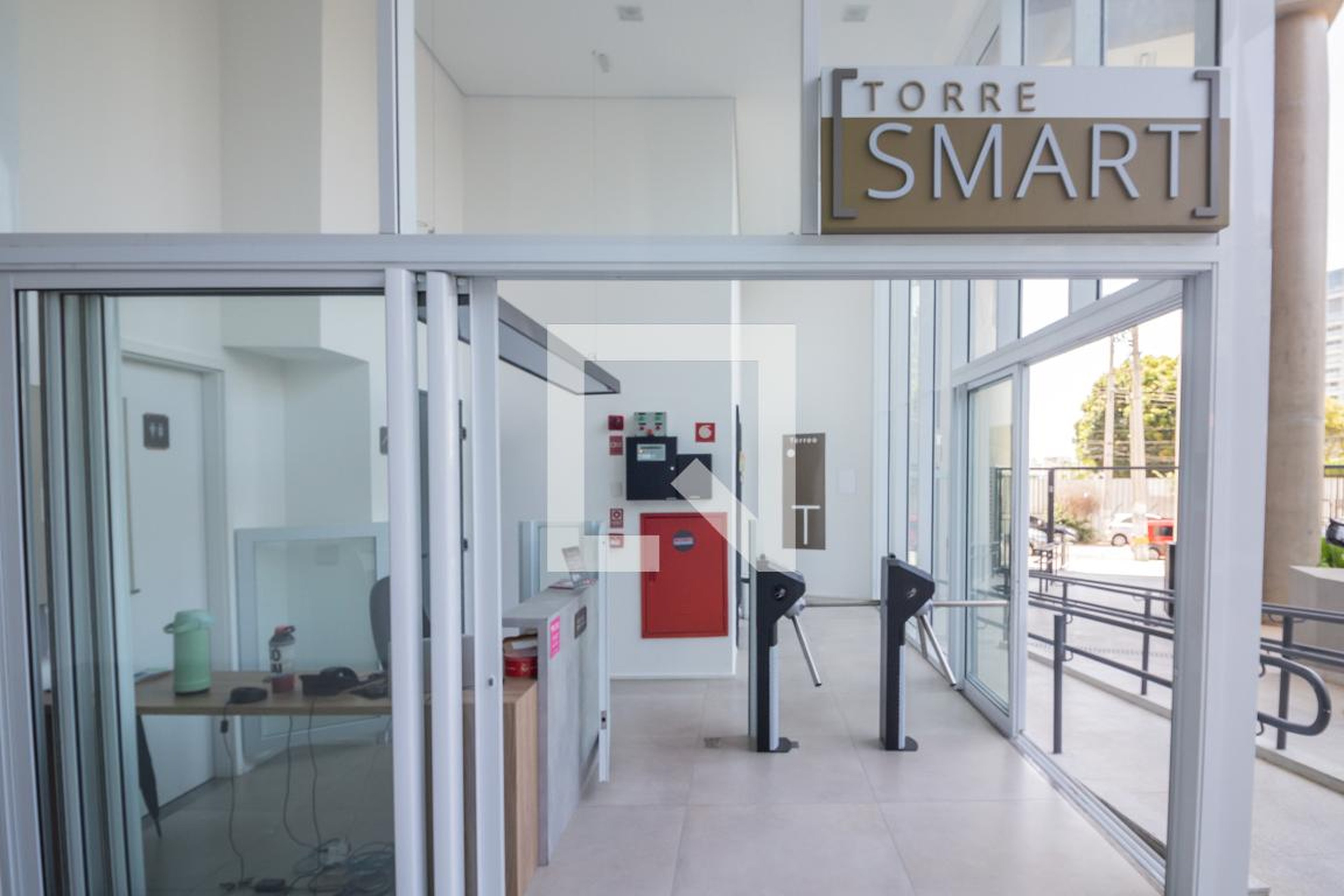 Hall - VER.DE PANORAMA | JOQUEY (Miragaia)