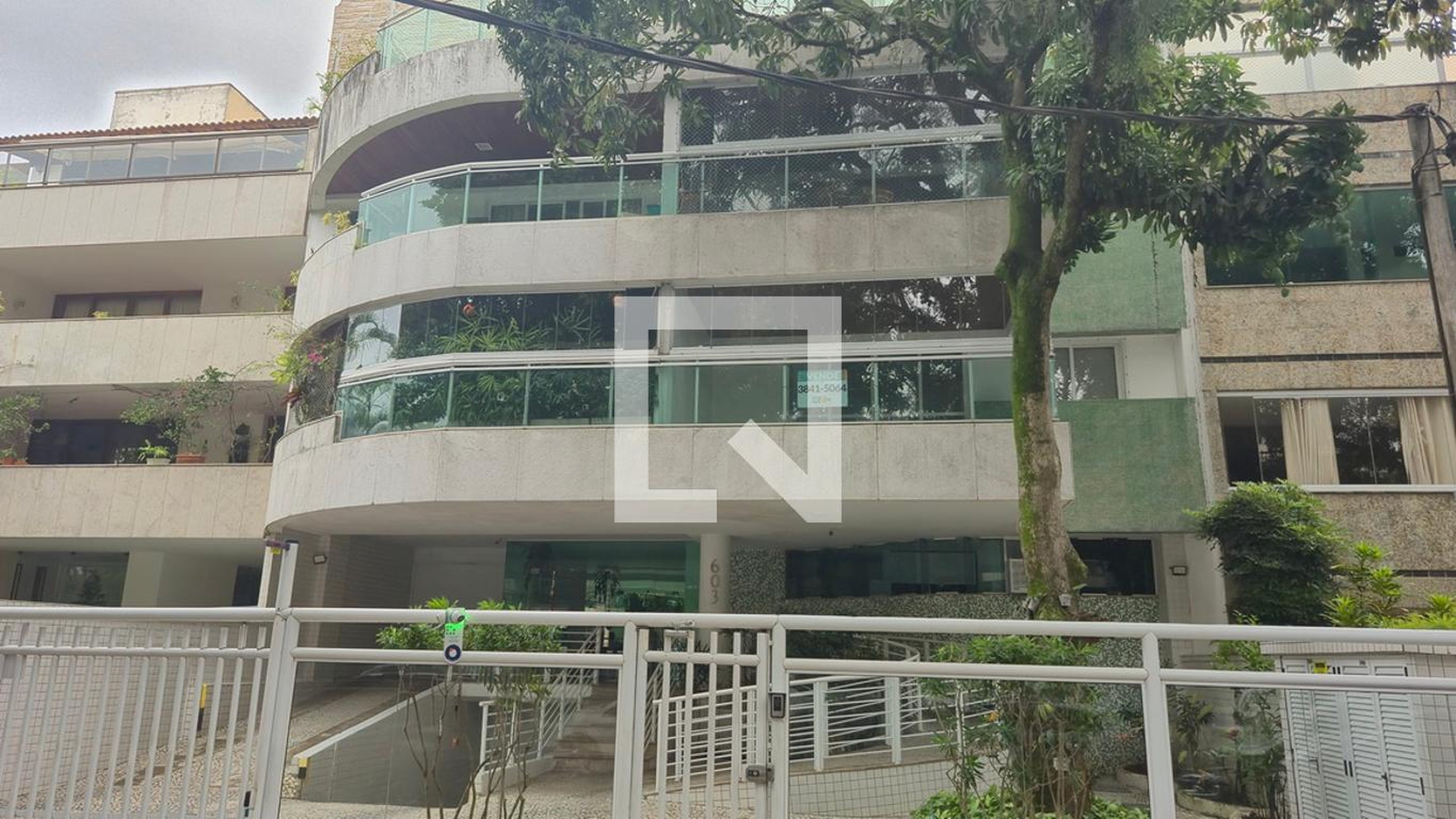 Fachada do Prédio Condomínio em Avenida Afonso de Taunay, 603