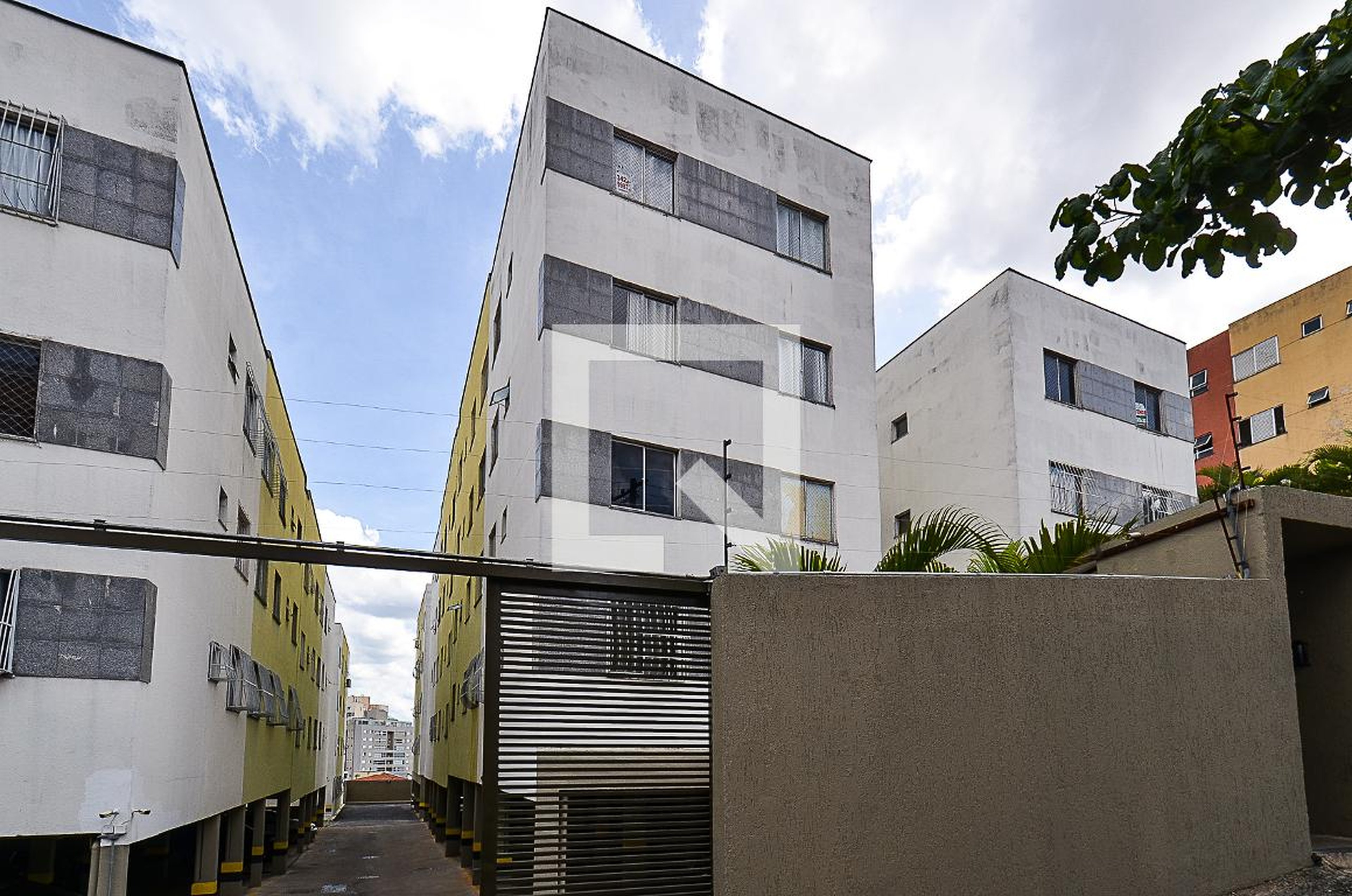 Fachada Condomínio em Rua José Cleto, 407