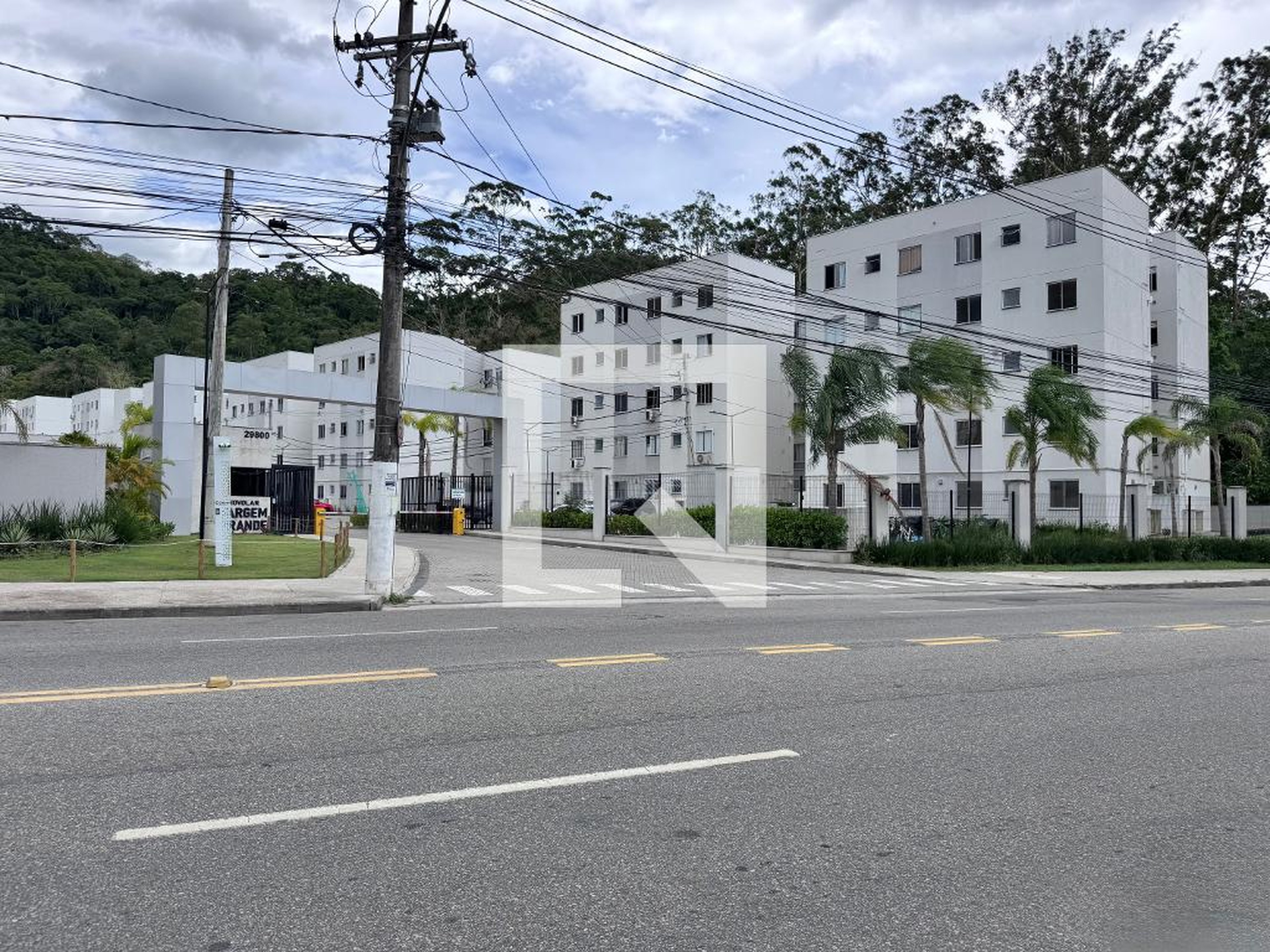 Fachada Condomínio Novolar Vargem Grande