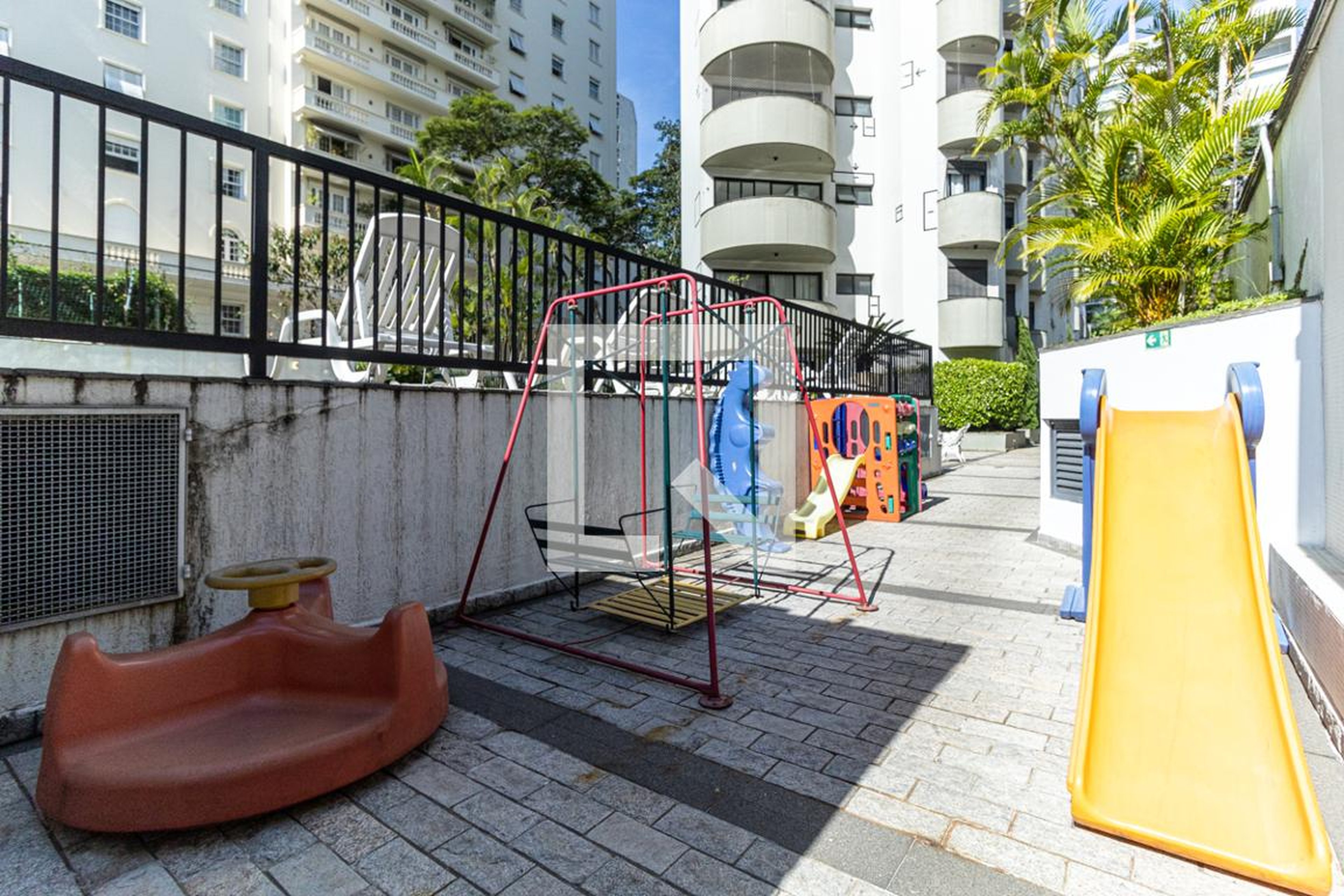 Playground - Edifício Maison DArgent