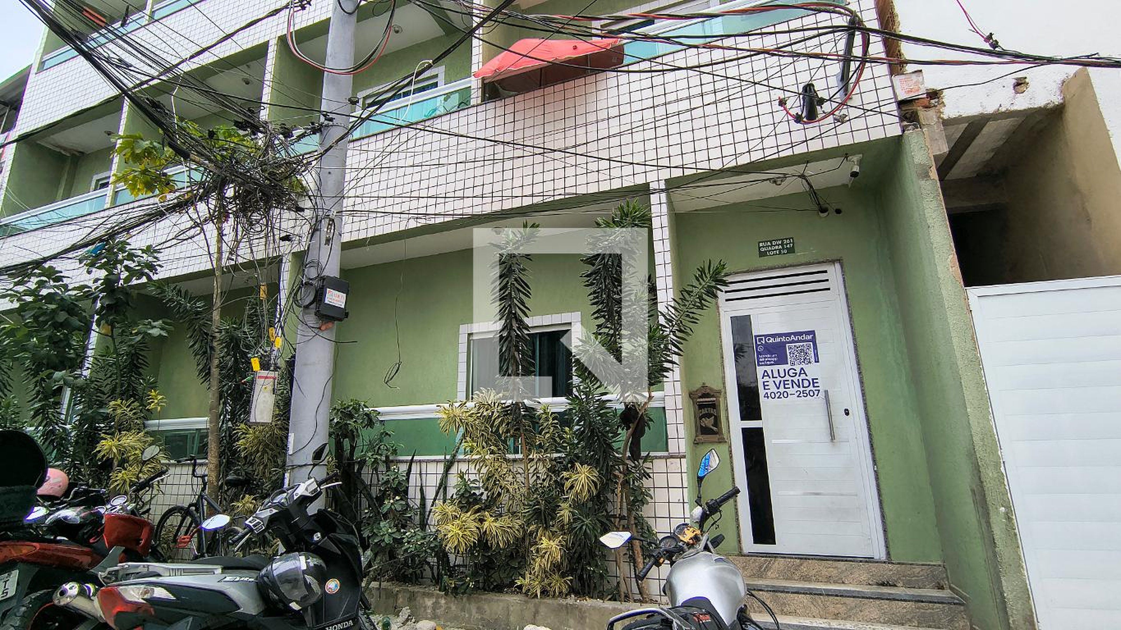 Fachada do Prédio Condomínio em Rua DW, 261