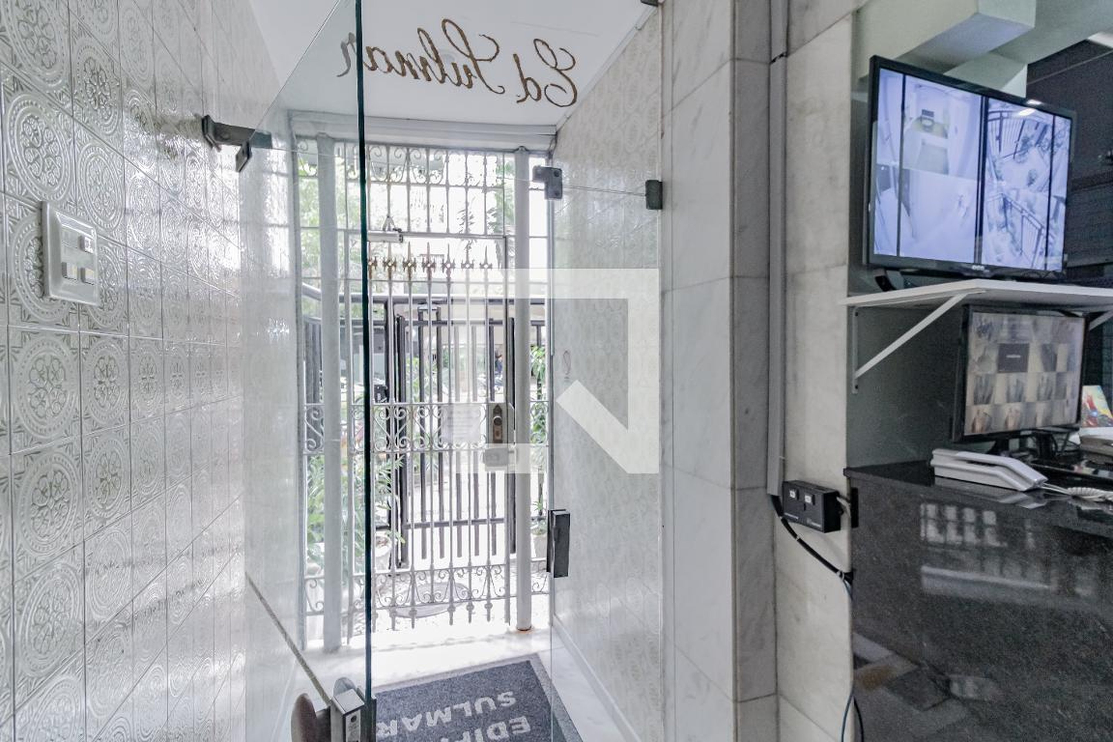 Hall de entrada - omiínio Figueiredo Magalhães