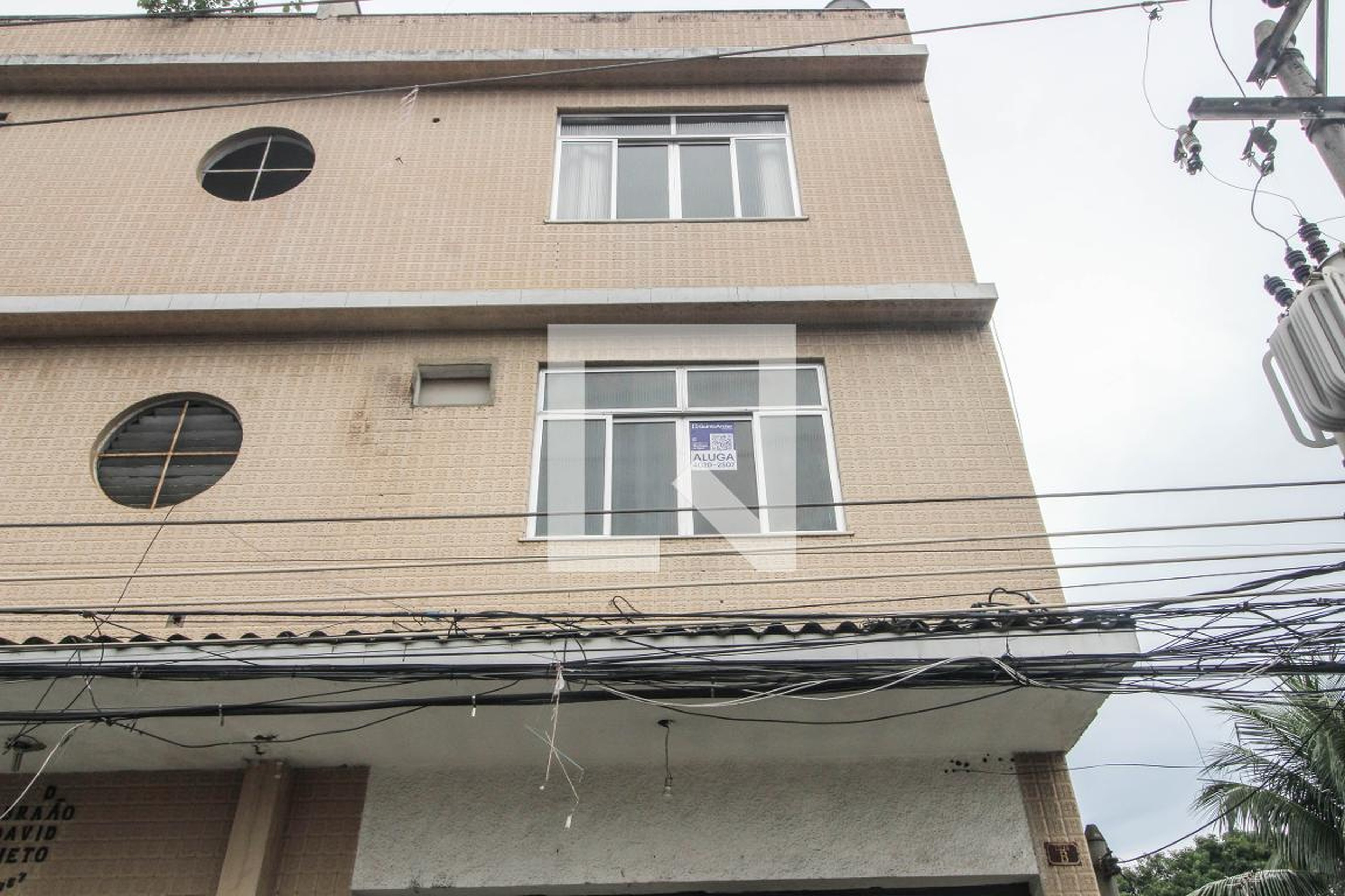 Fachada Condomínio em Rua Professora Laíde de Souza Belém, 357