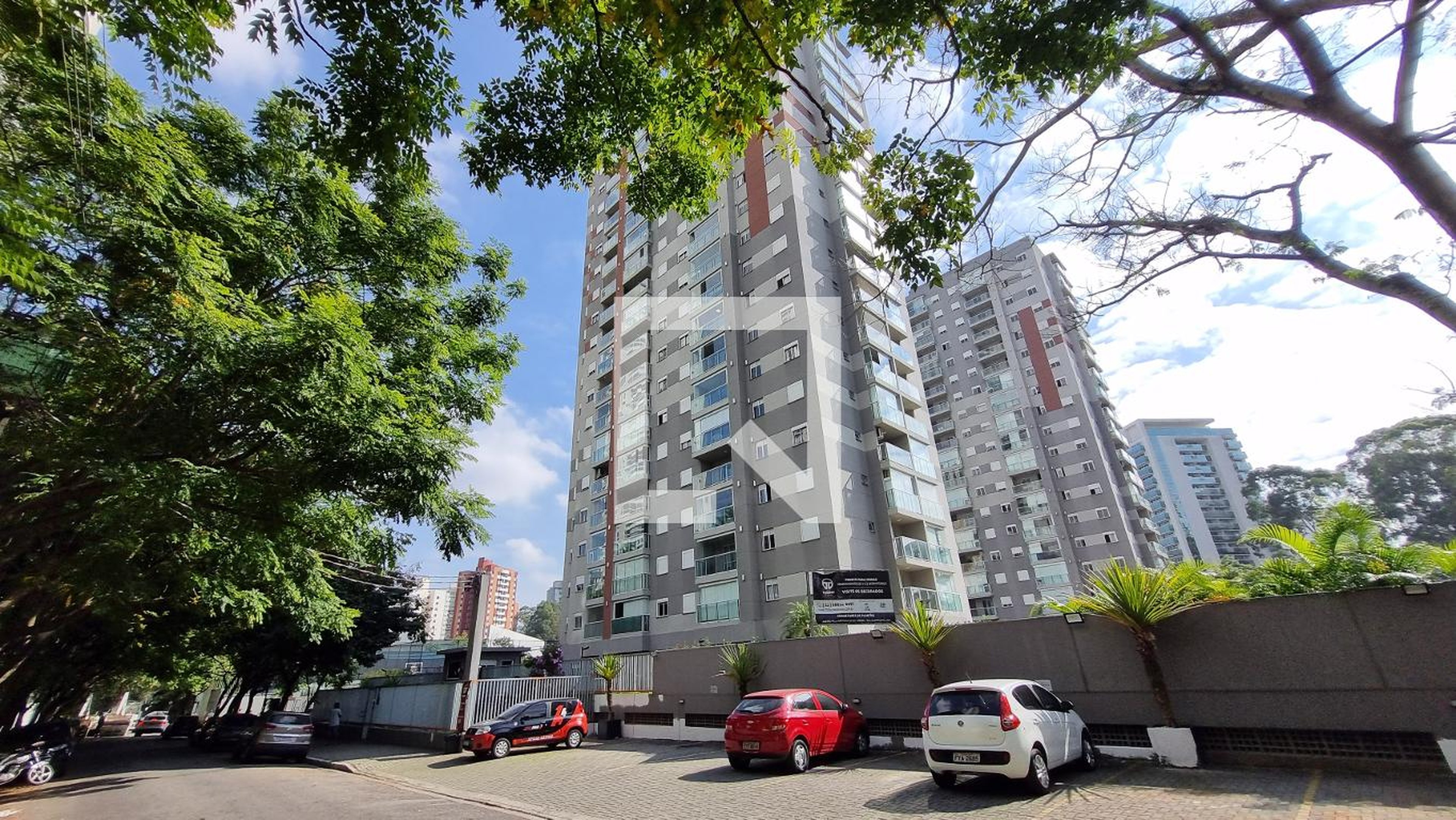 Fachada Condomínio em Rua Olavo Leite, 320