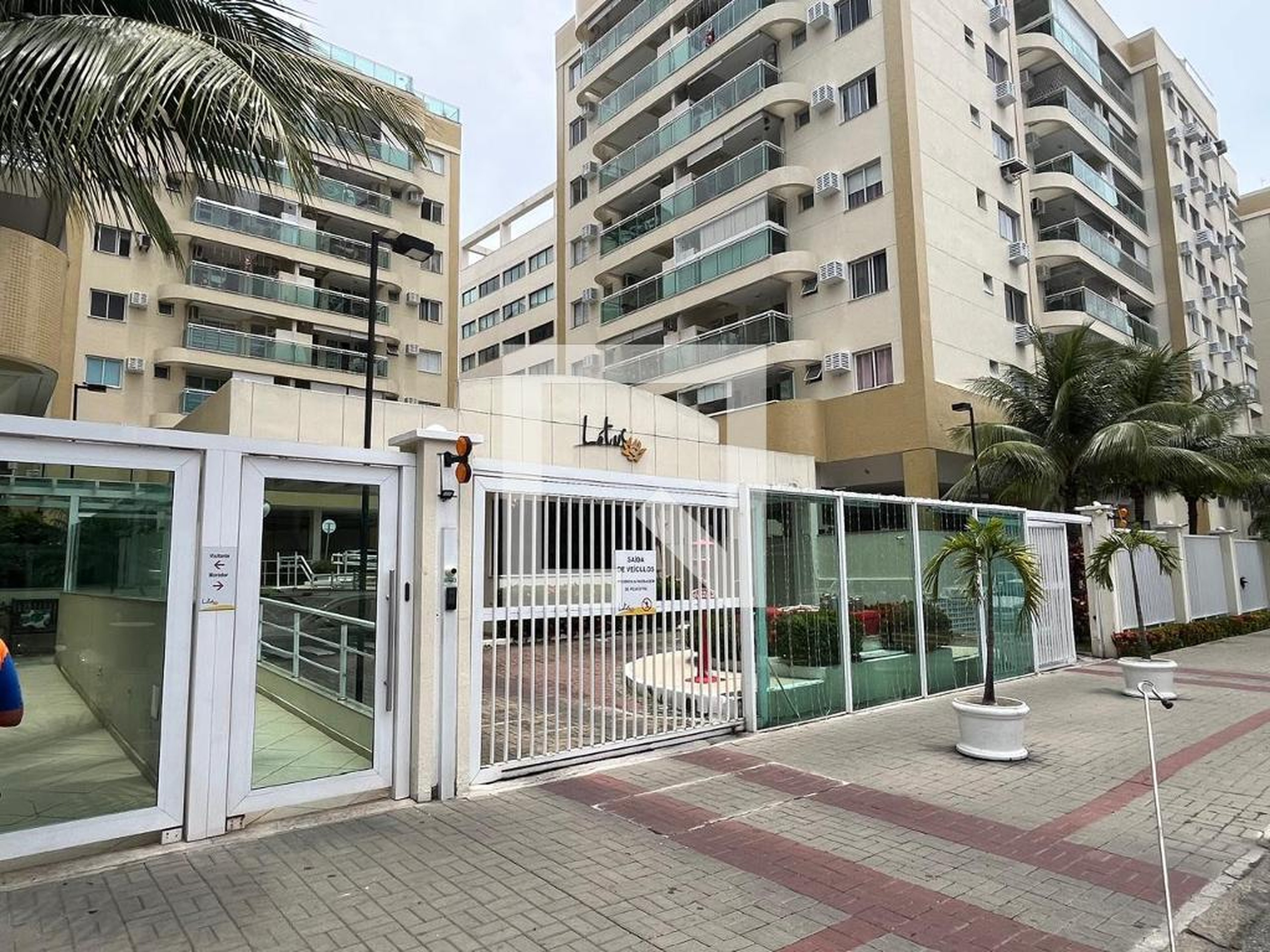 Fachada Condomínio em Estrada do Bananal, 127