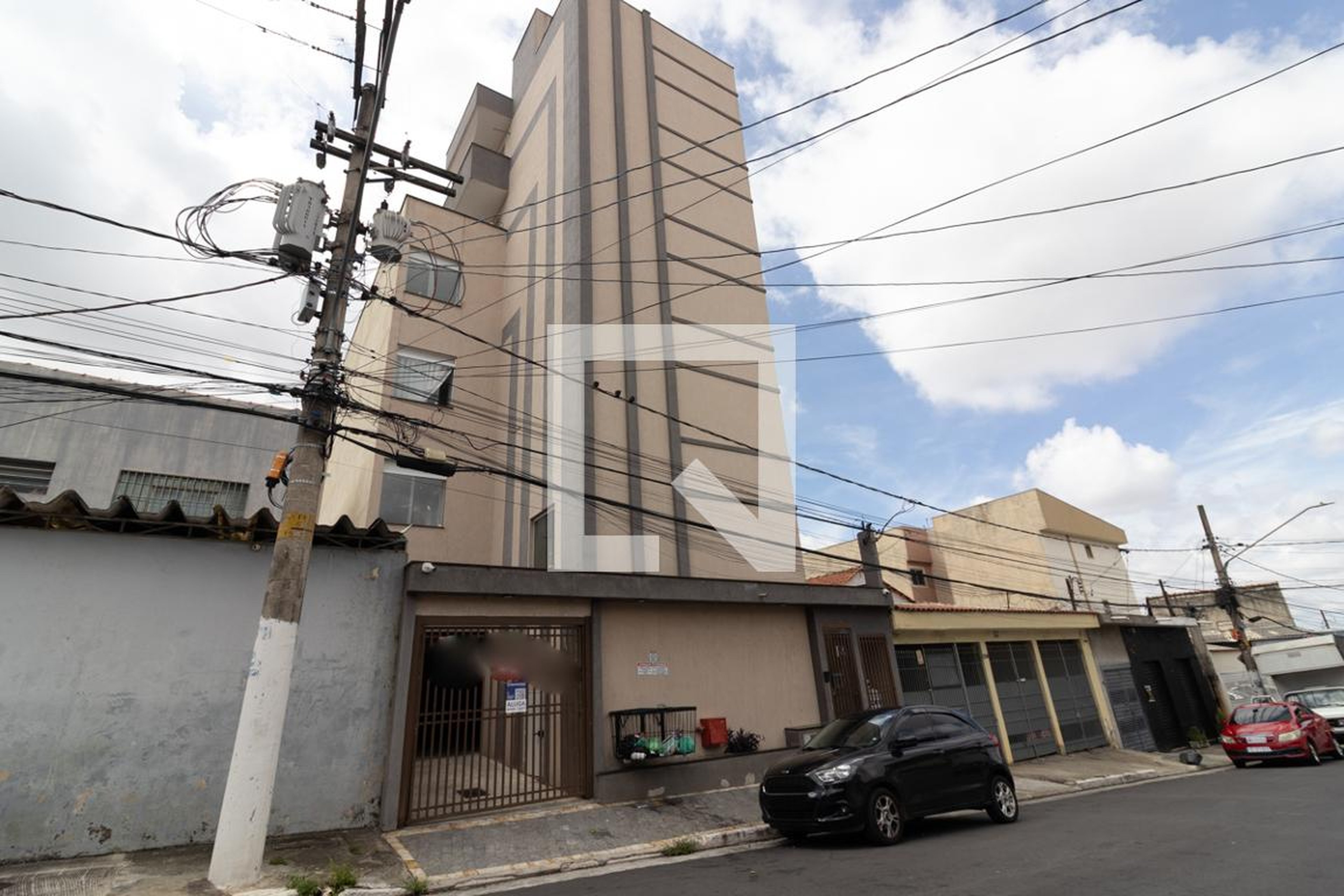 Fachada Condomínio em Rua Majê, 44