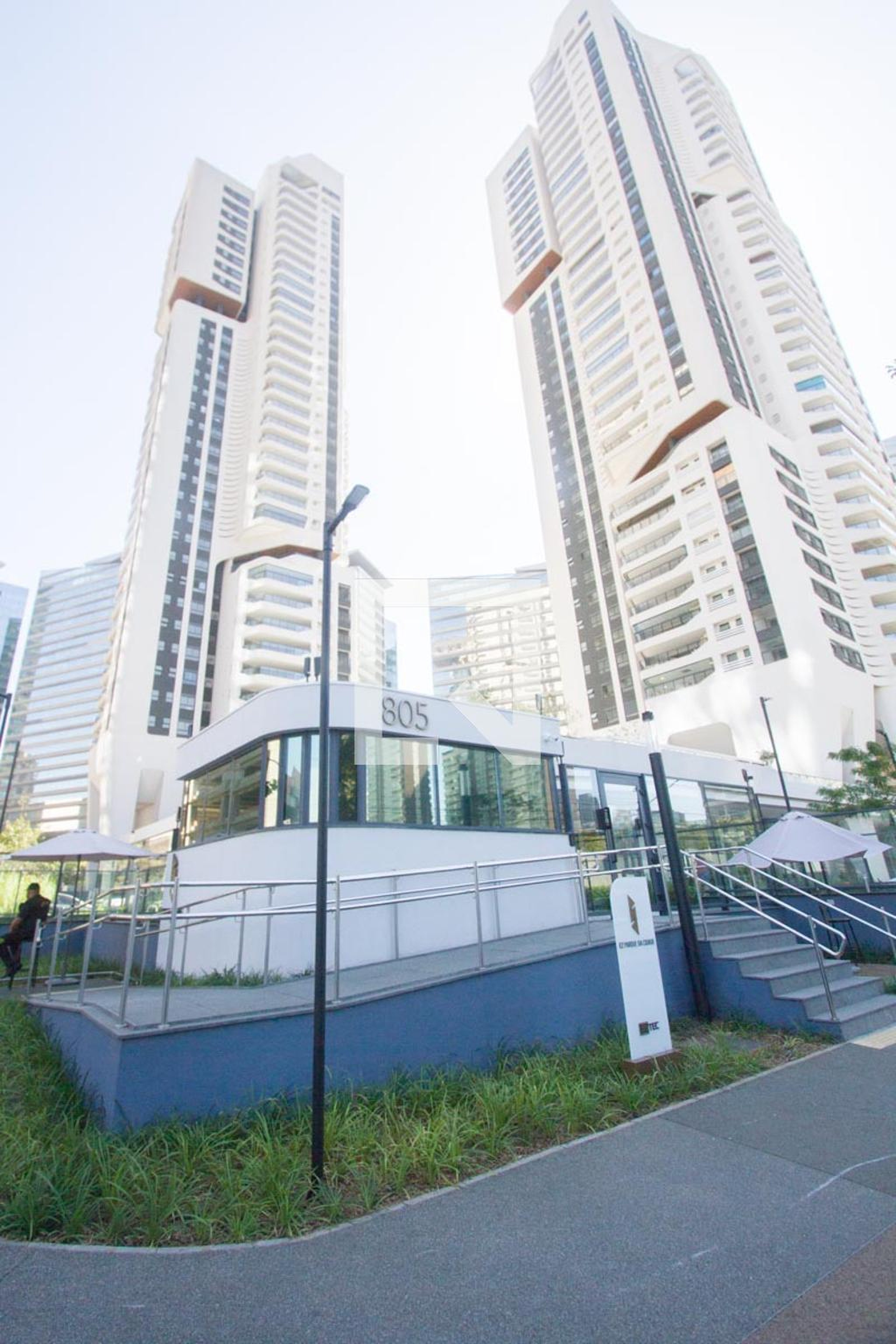 Fachada Condomínio Ez Parque da Cidade