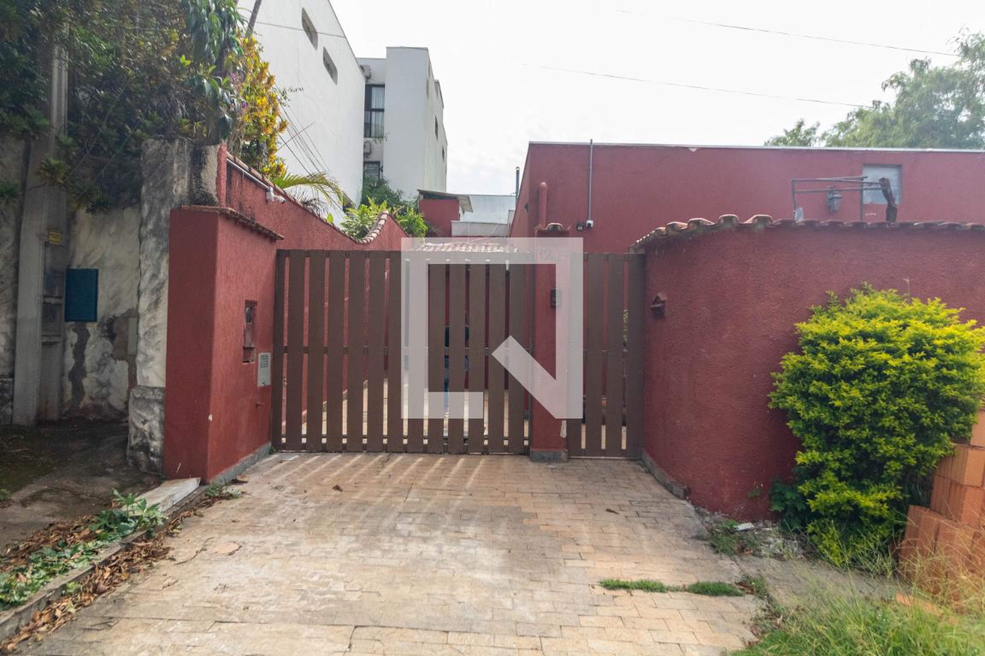 Fachada Condomínio em Rua Des. Antão de Moraes, 1209