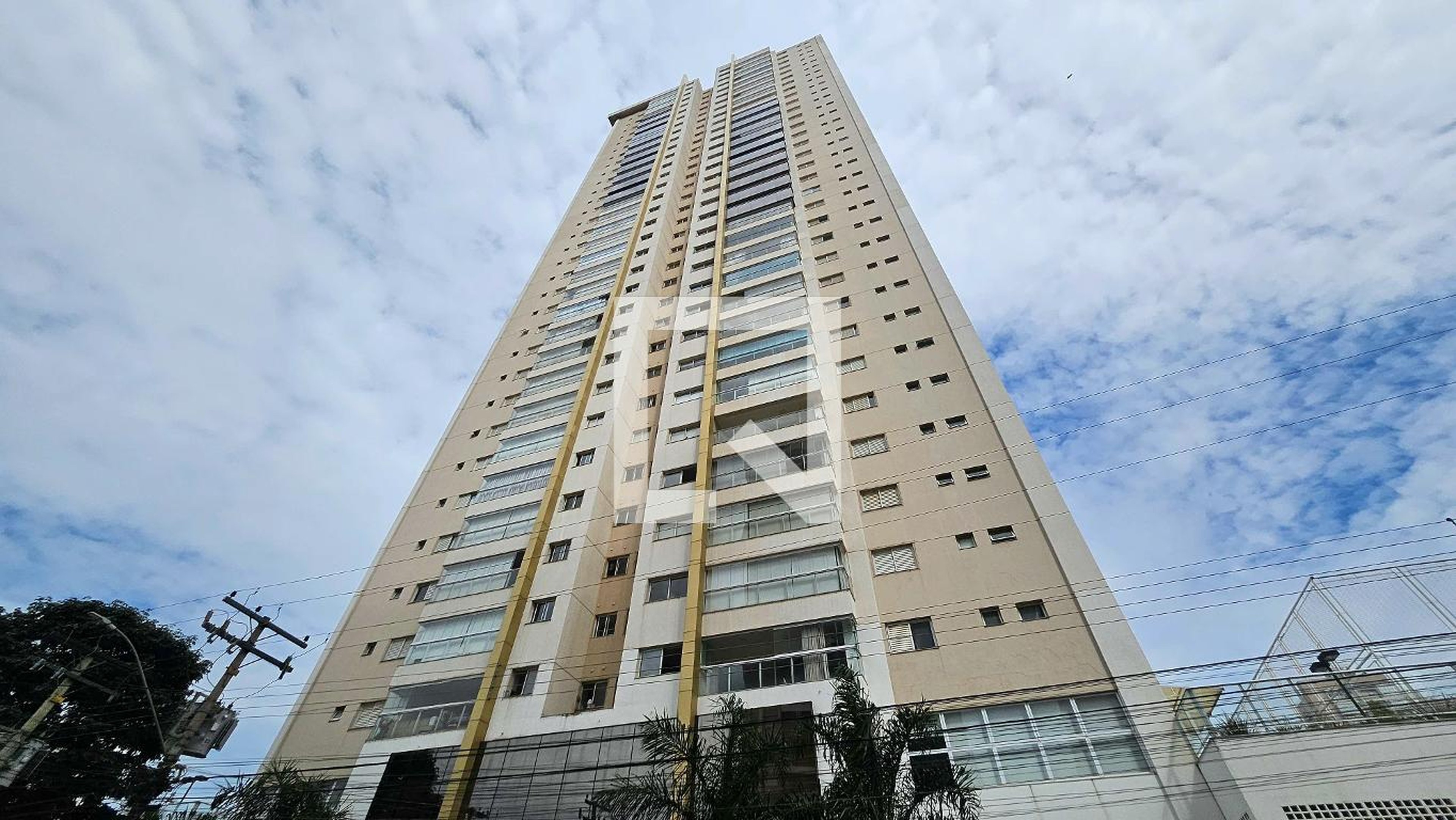 Fachada do Prédio Condomínio em Rua C-237, 85