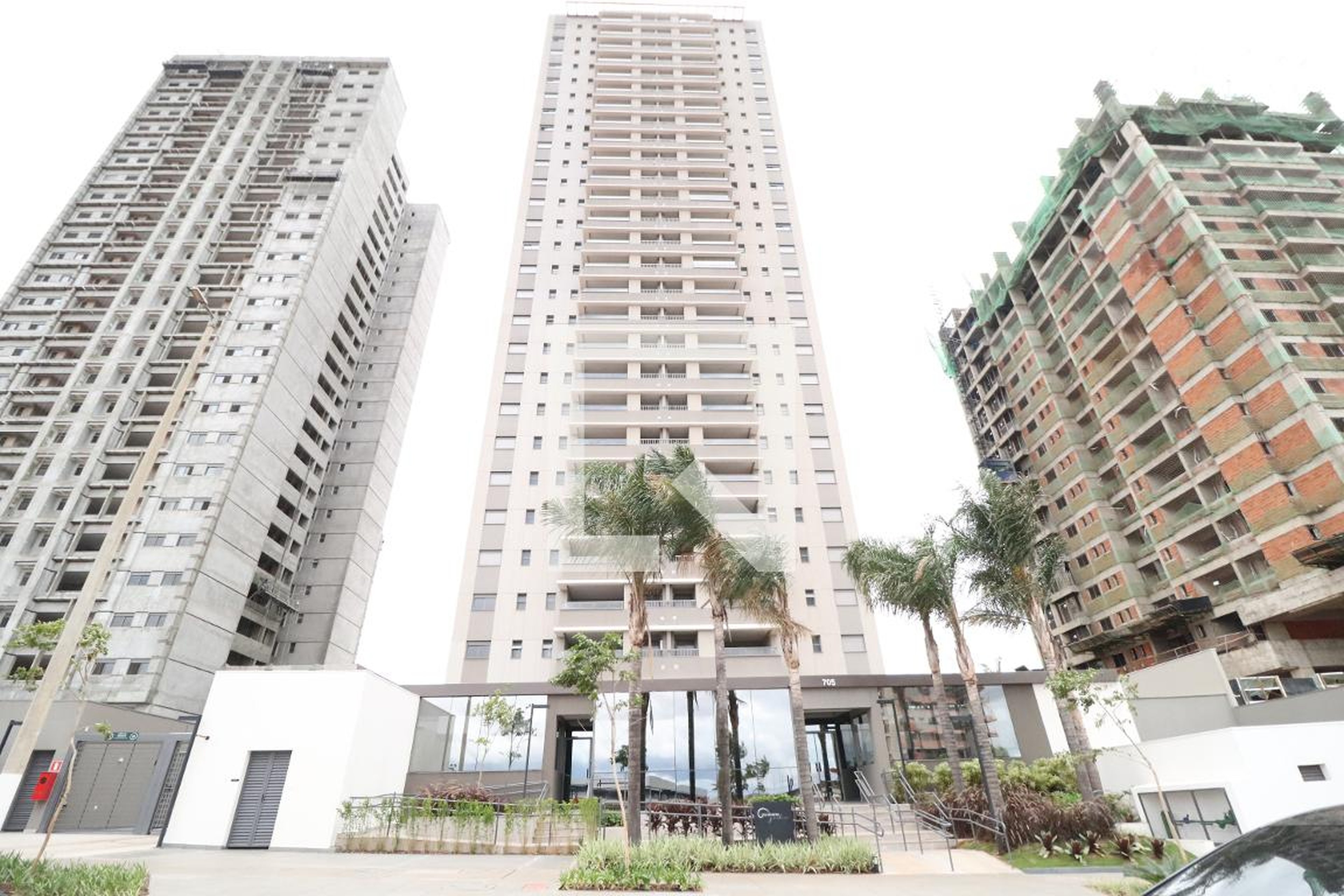 Fachada Condomínio em Rua GS, 106