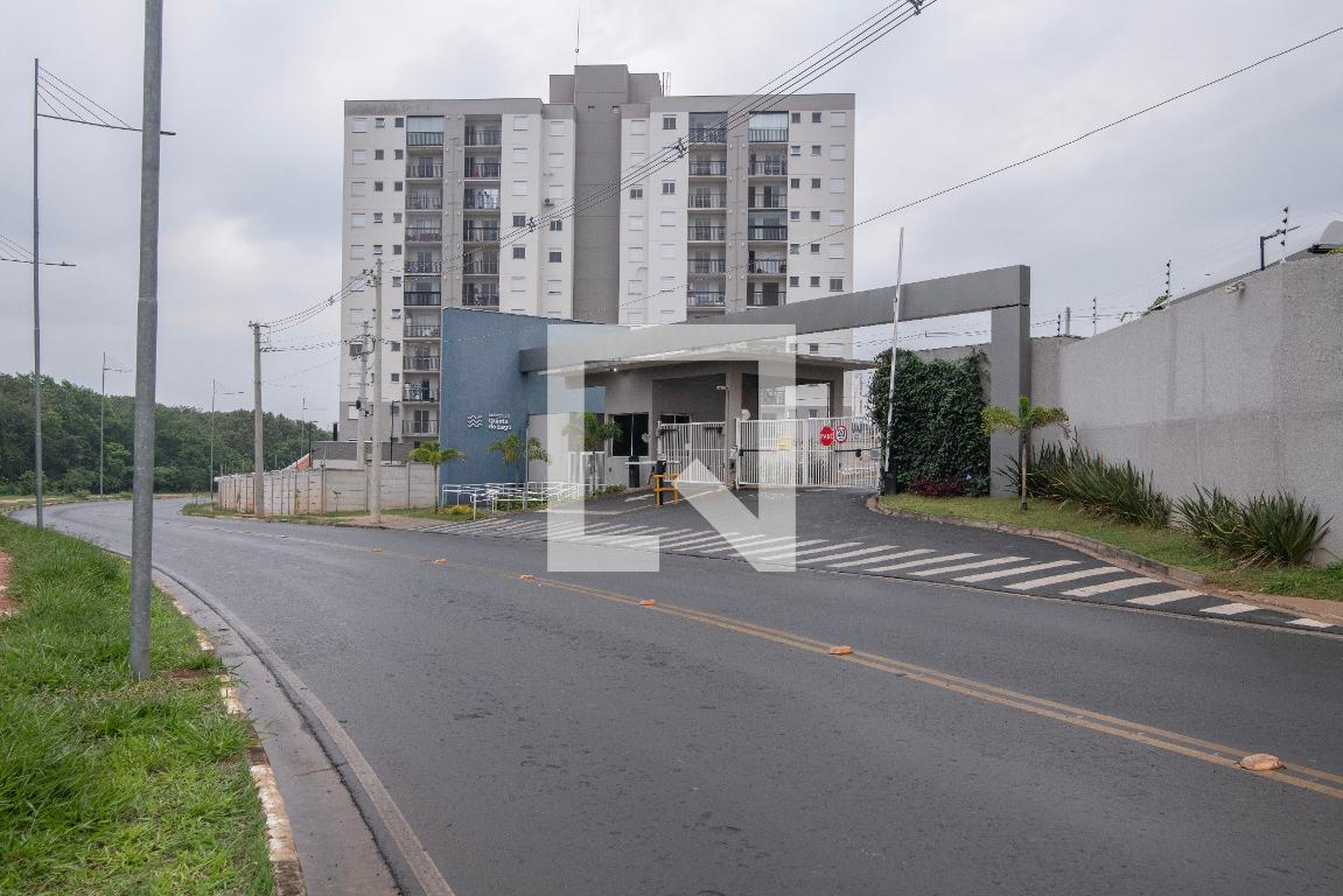 Fachada do Condomínio Condomínio em Viário Santa Fé, 1317
