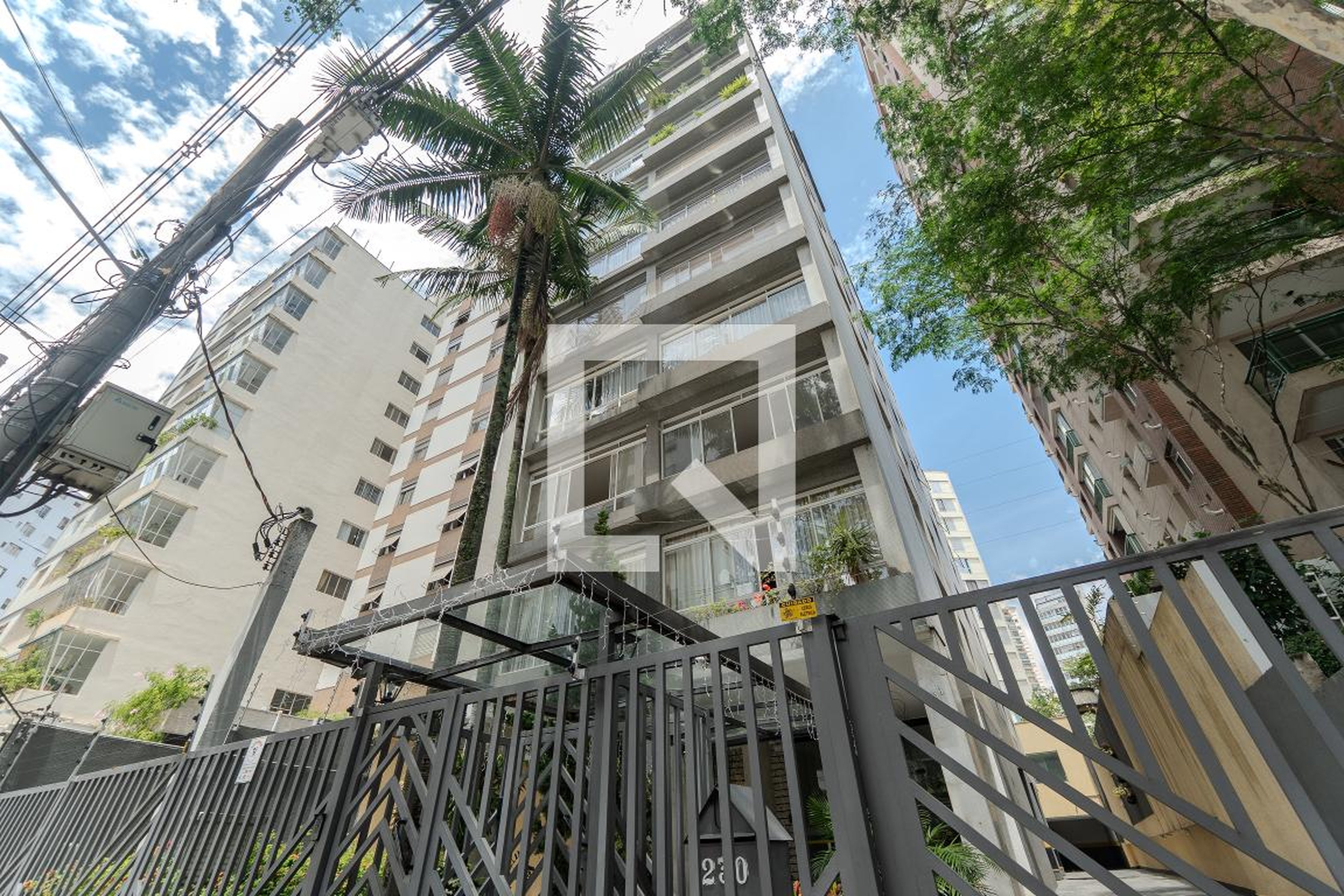 Fachada Condomínio Ekizian