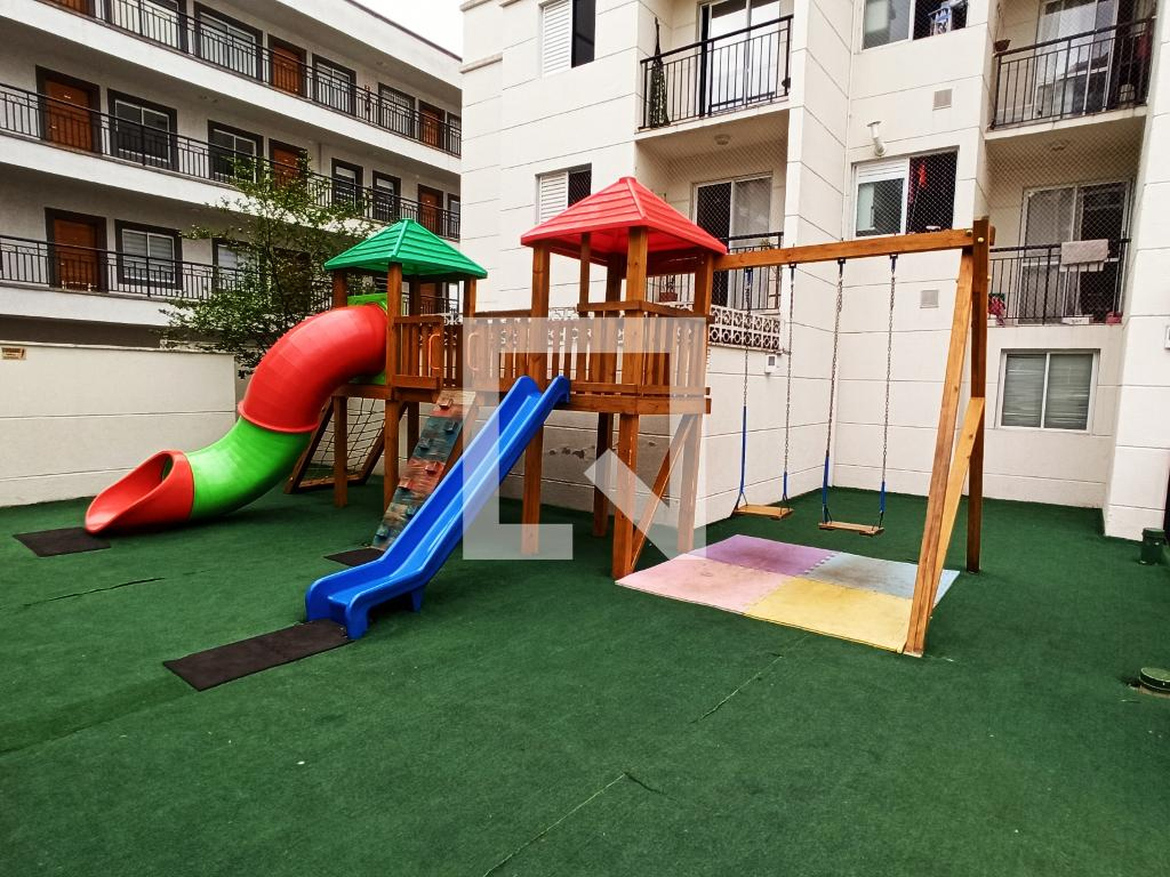 Playground - Paradiso