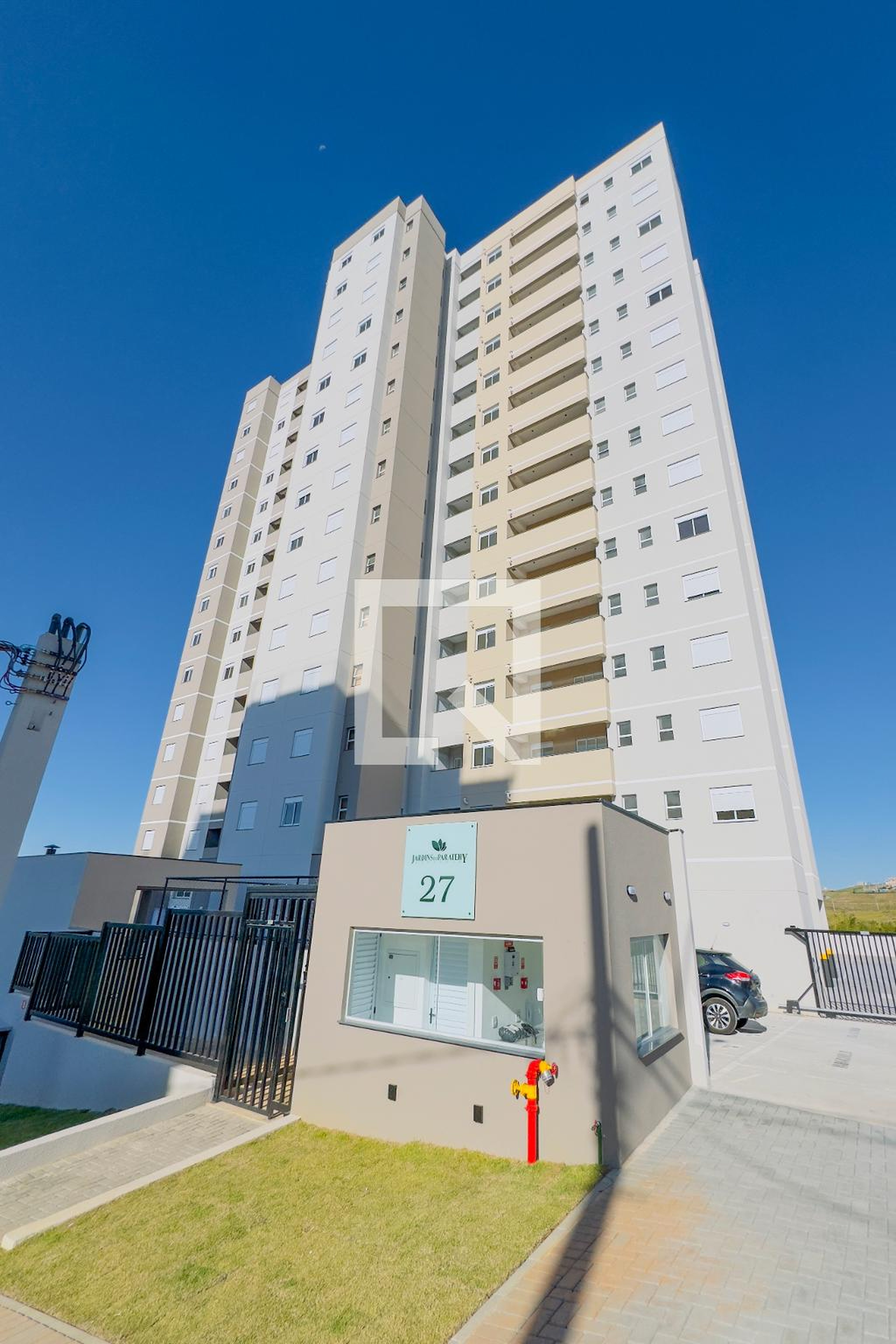 Fachada Condomínio Jardins do Paratehy