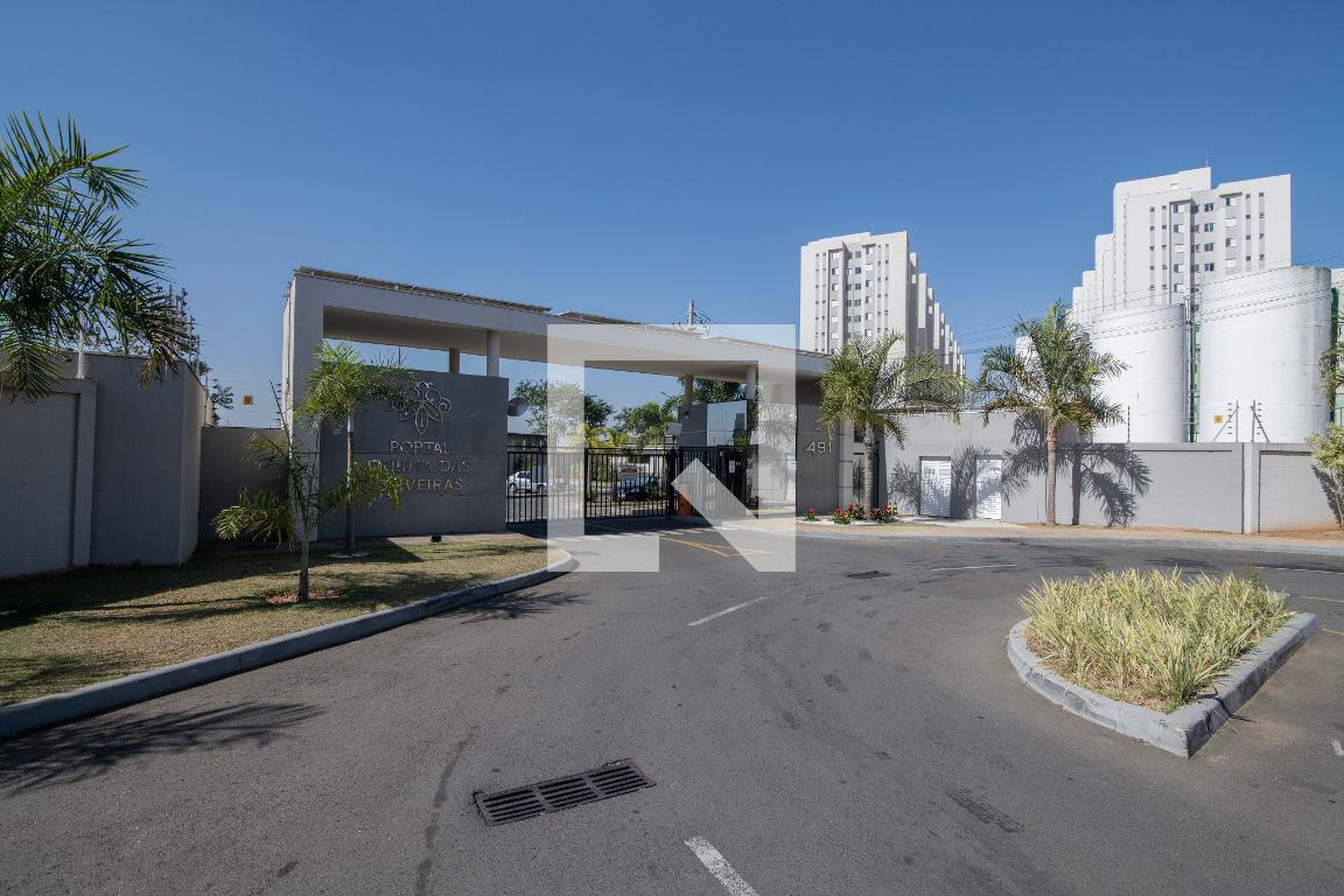 Fachada do Condomínio Condomínio Portal Quinta das Oliveiras