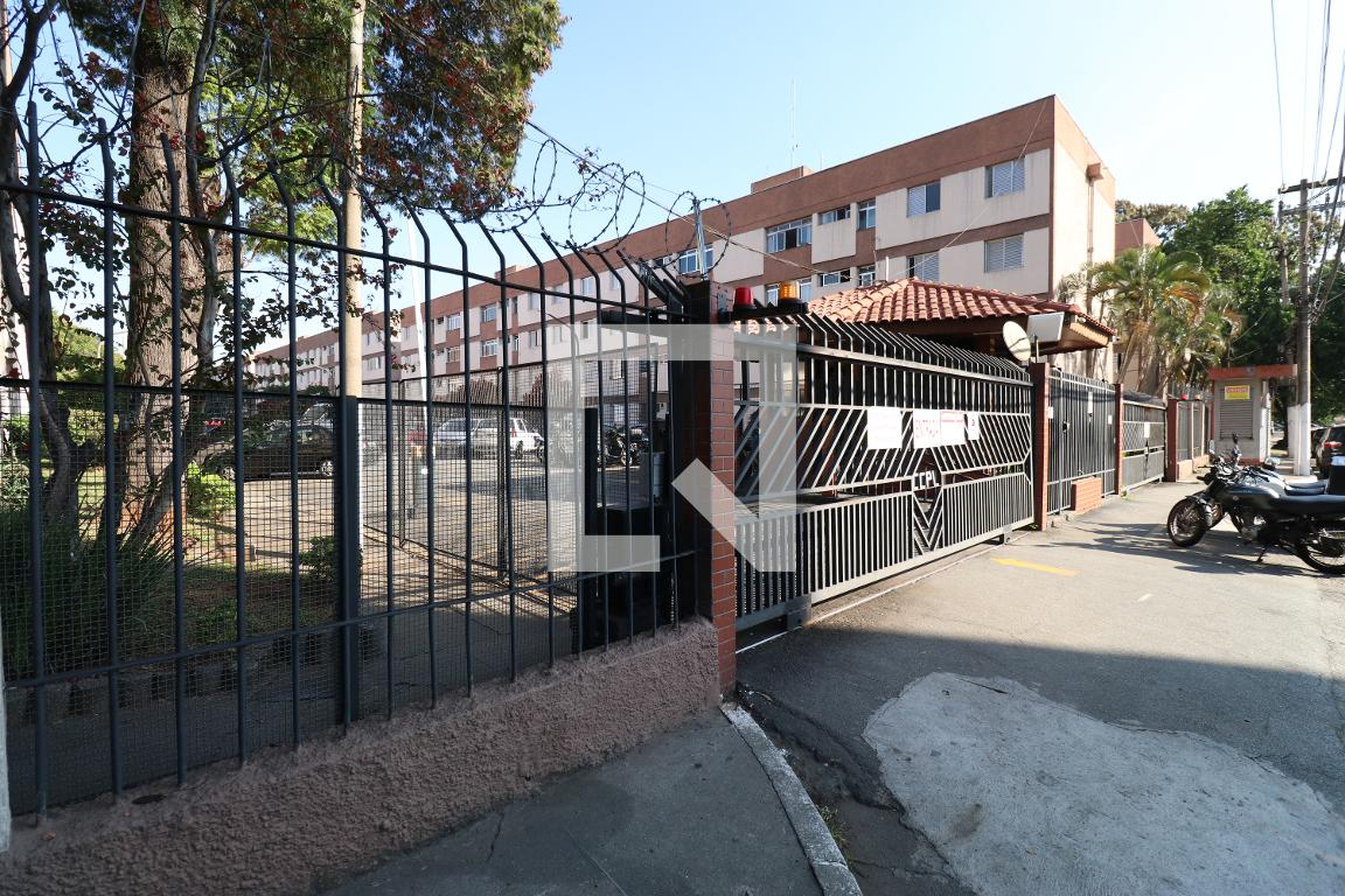 Fachada Condomínio em Rua Corcovado, 135