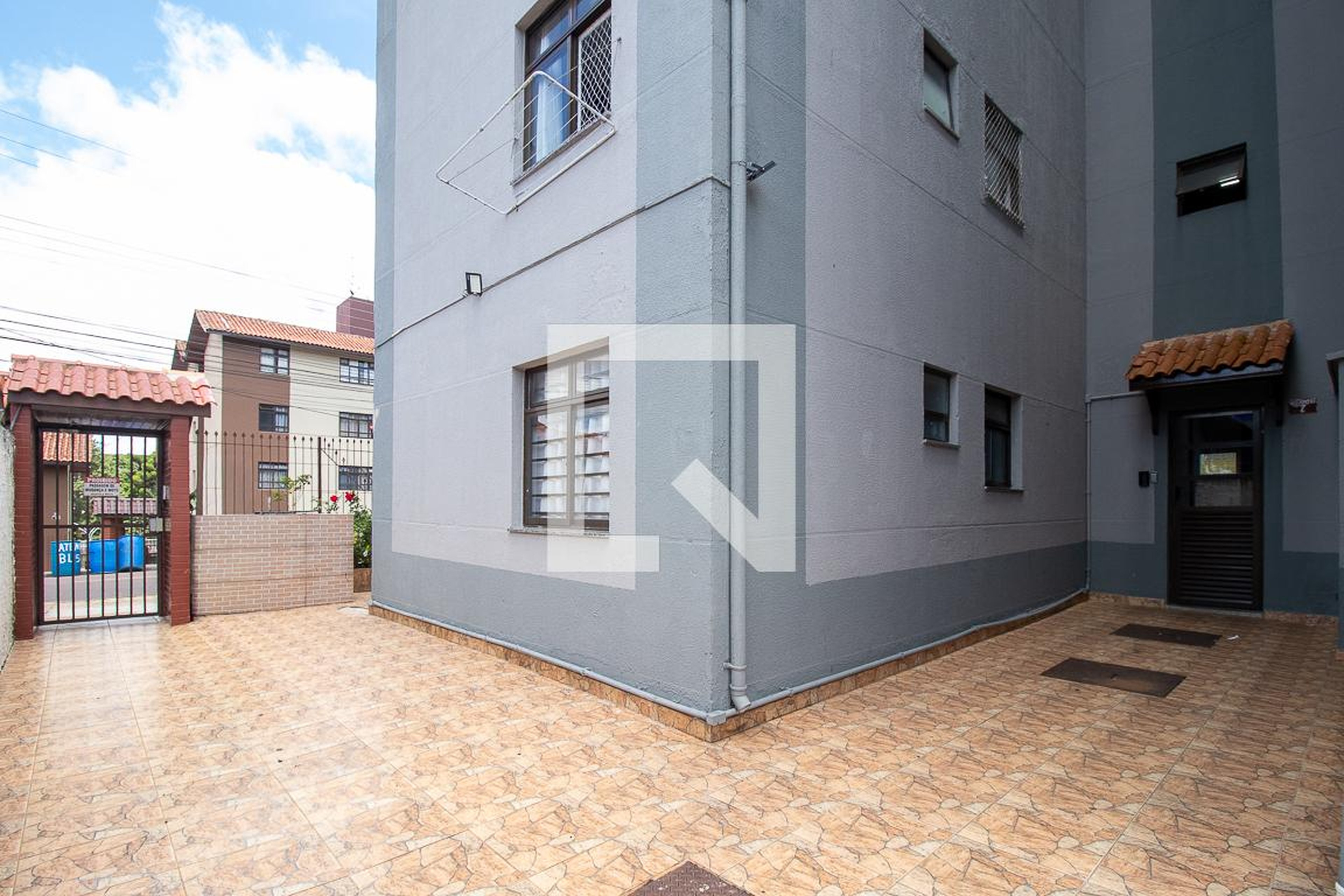 Entrada Condomínio em Rua Robert Redzimski, 121