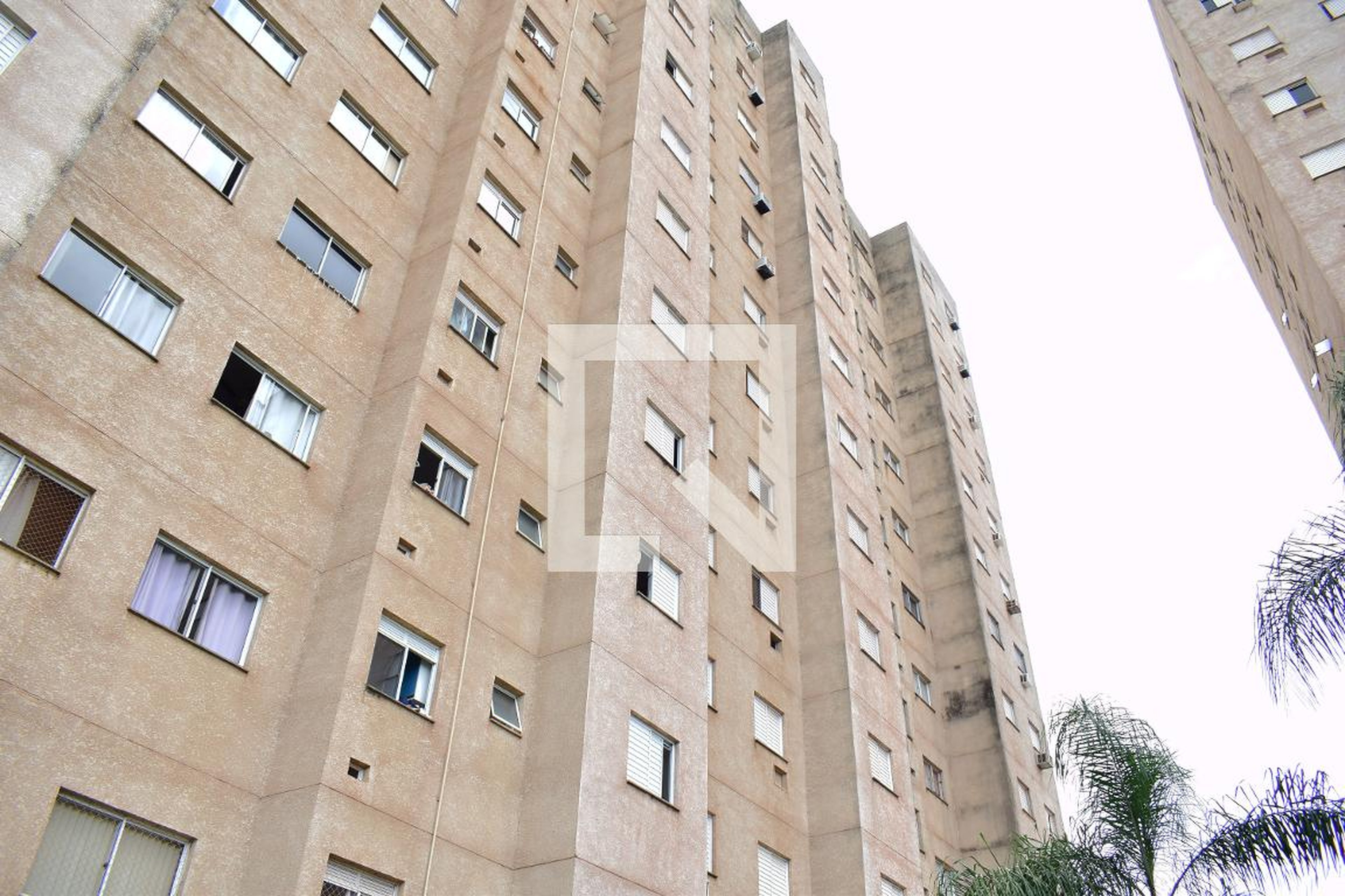 Fachada Condomínio em Rua Doutor Edgar Cajado, 254