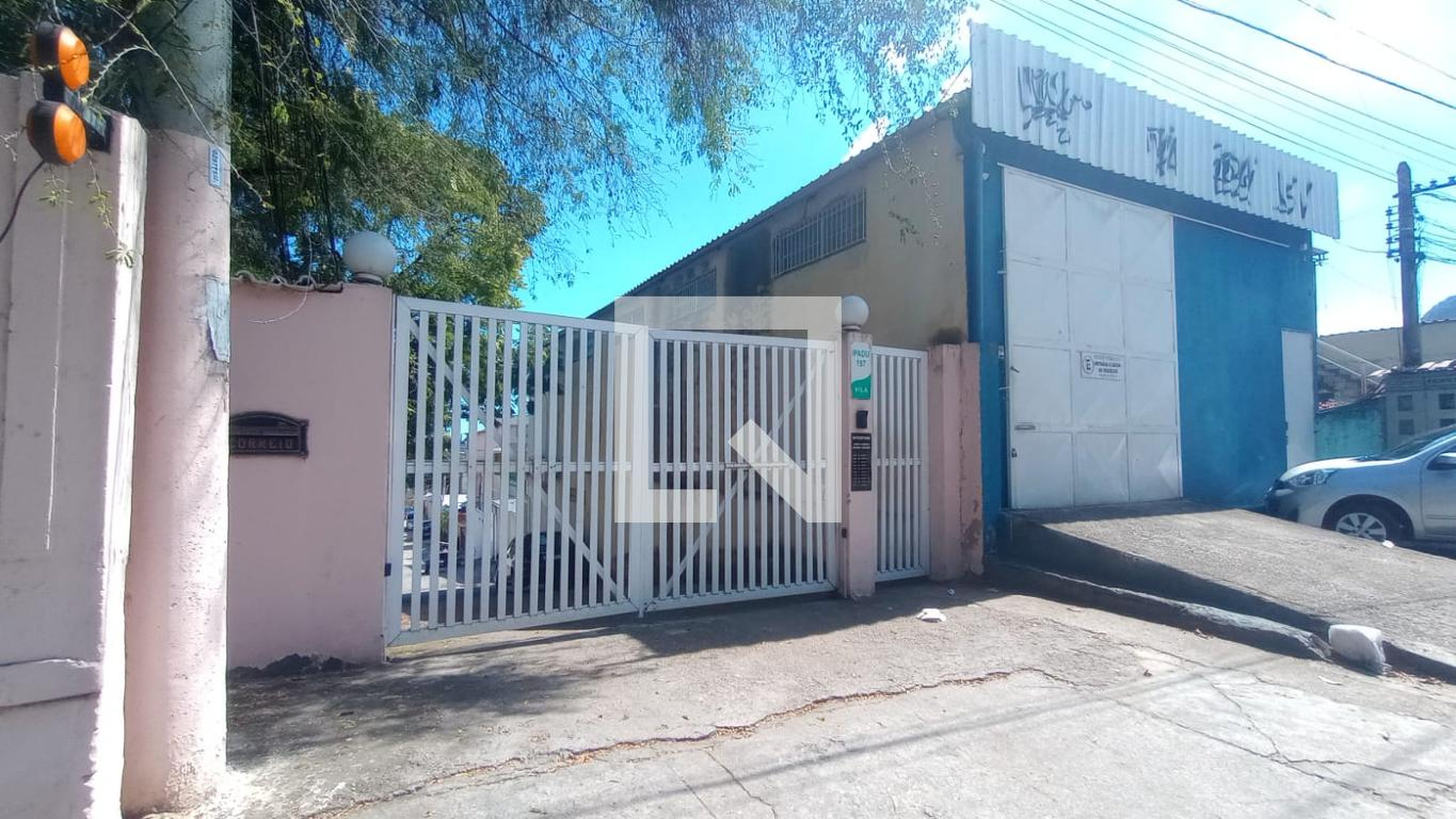 Fachada Condomínio em Rua Ipadu, 197