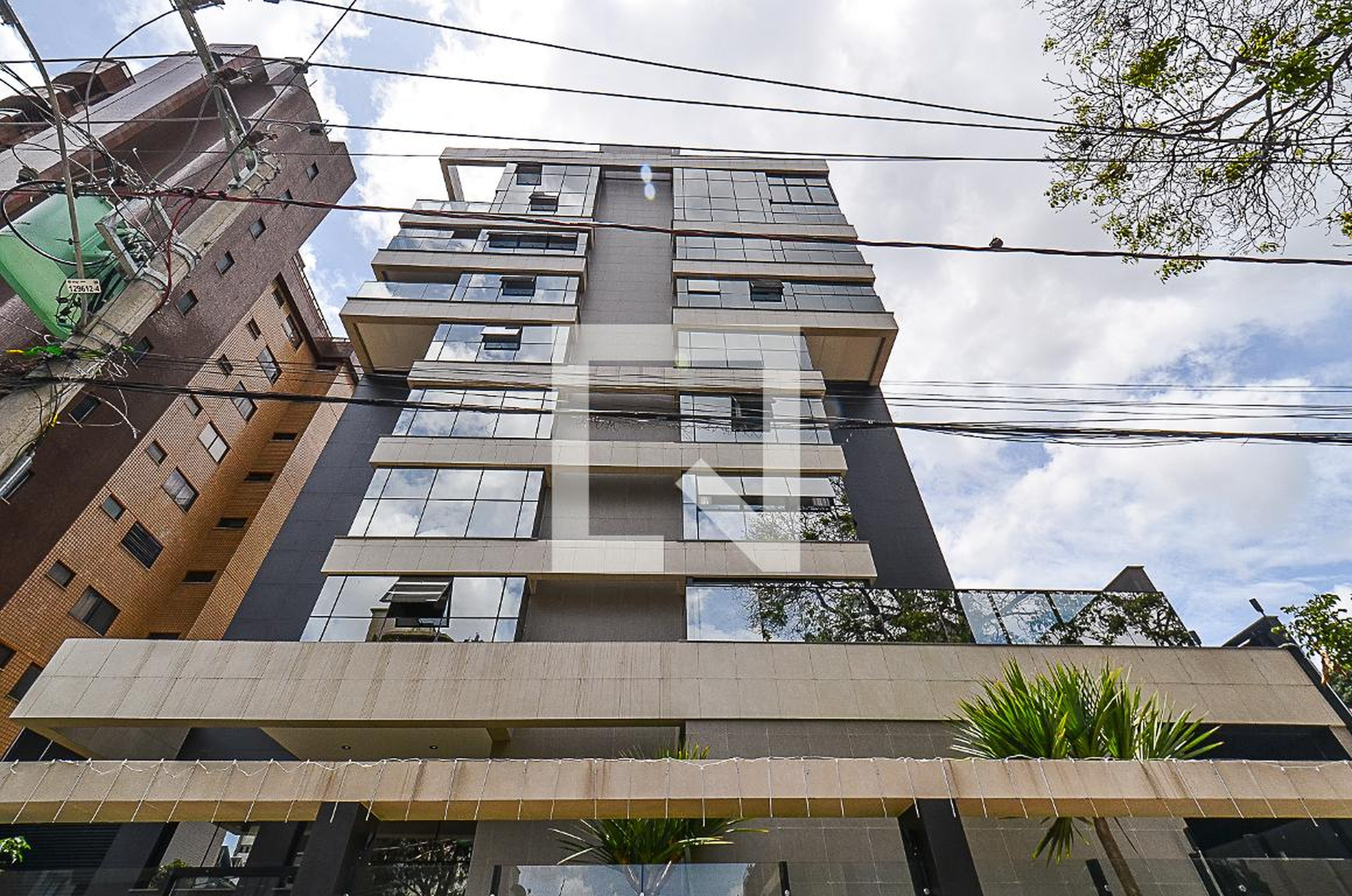 Fachada Condomínio em Rua São Domingos do Prata, 707