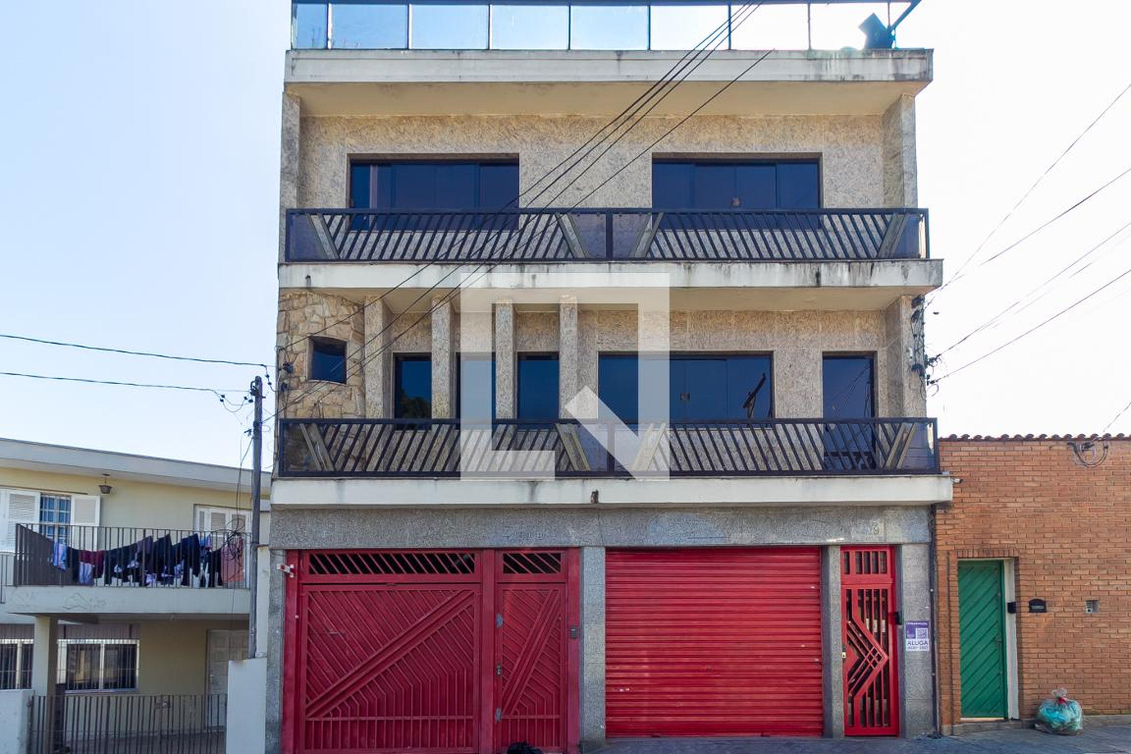 Fachada Condomínio em Rua Almirante Silvado, 129