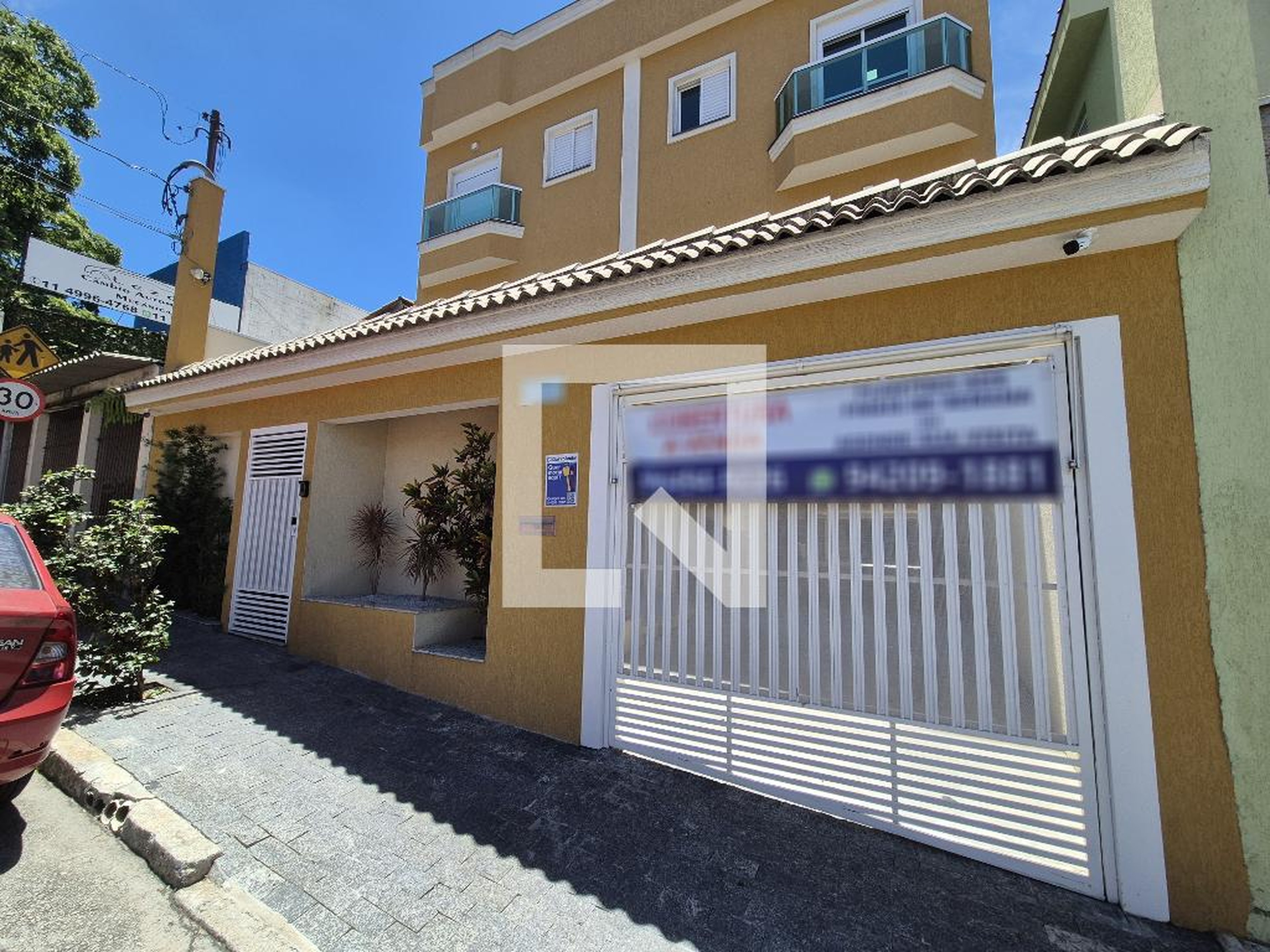 Fachada Condomínio em Rua Japão, 996