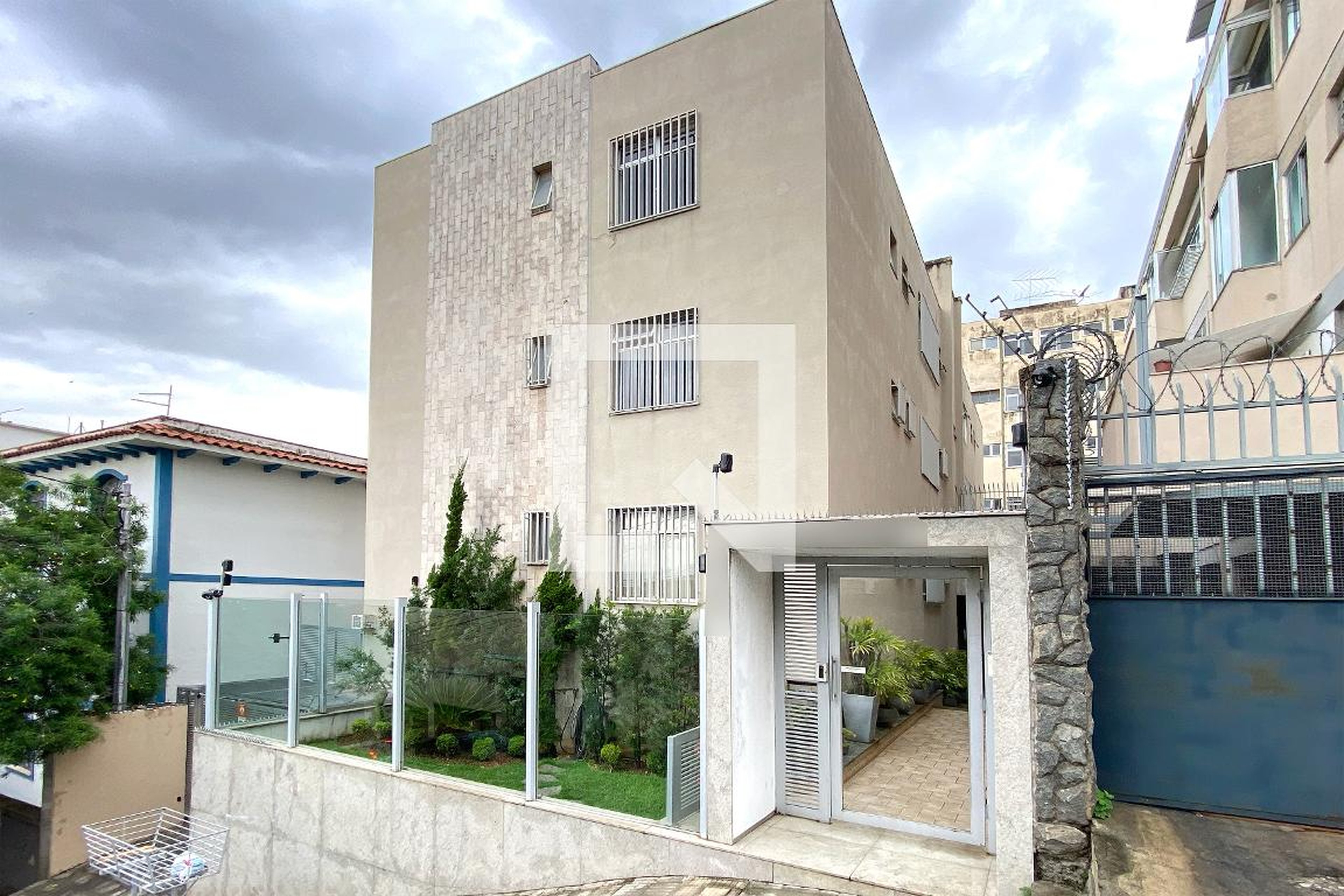 Fachada Condomínio em Rua Tenente Anastácio de Moura, 1057