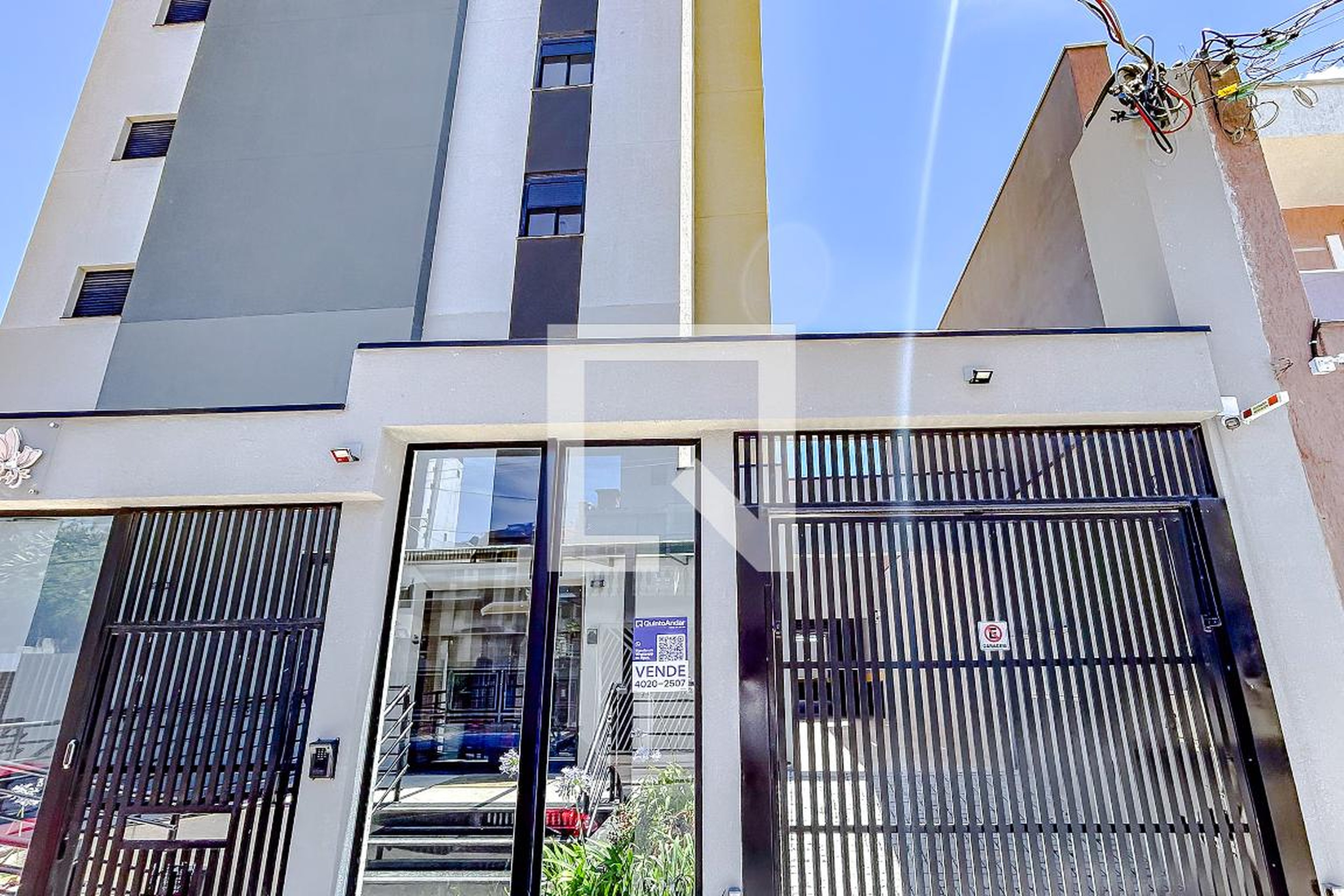 Fachada Condomínio em Rua Pedreira, 83