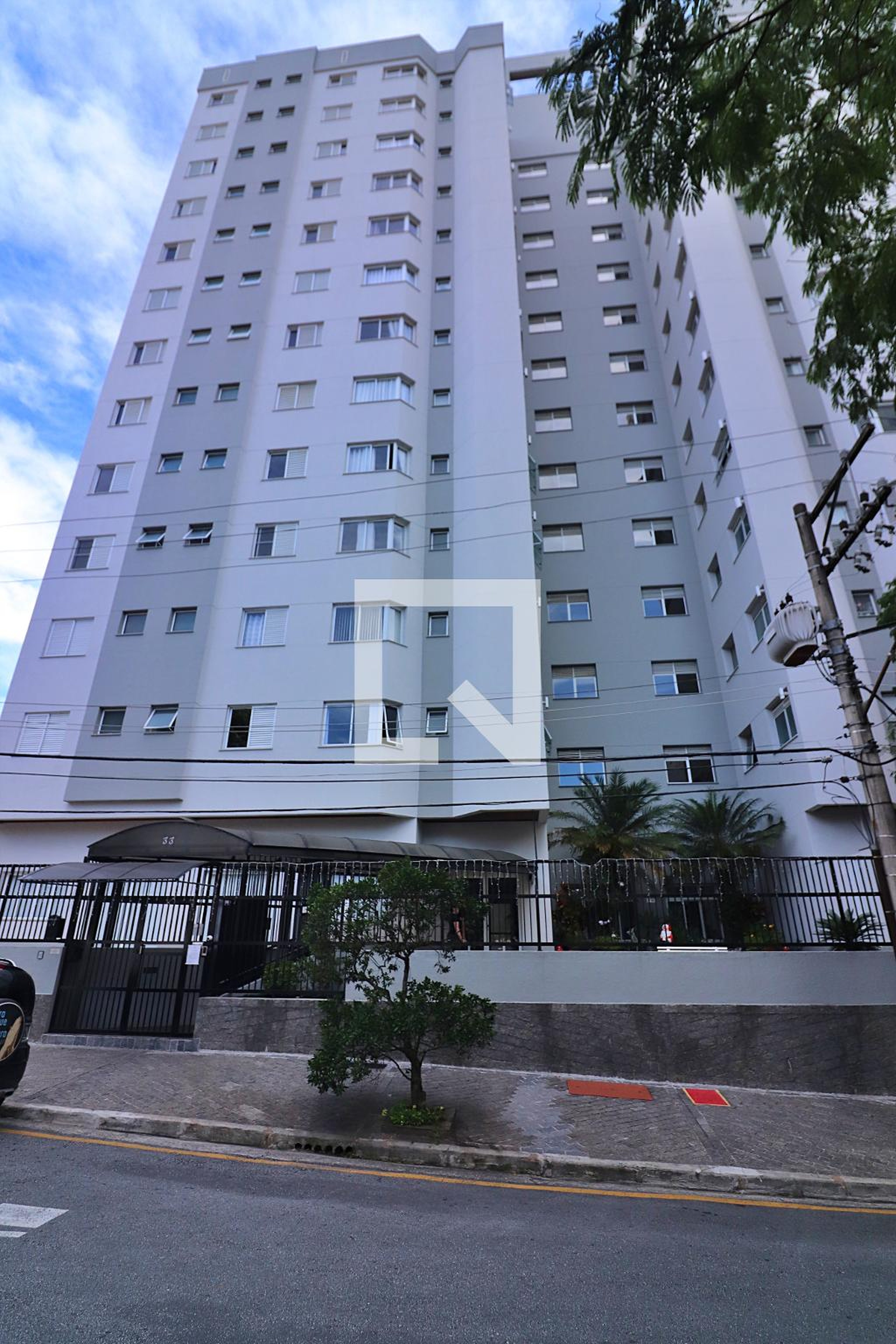 Fachada Condomínio Clemente Saburi