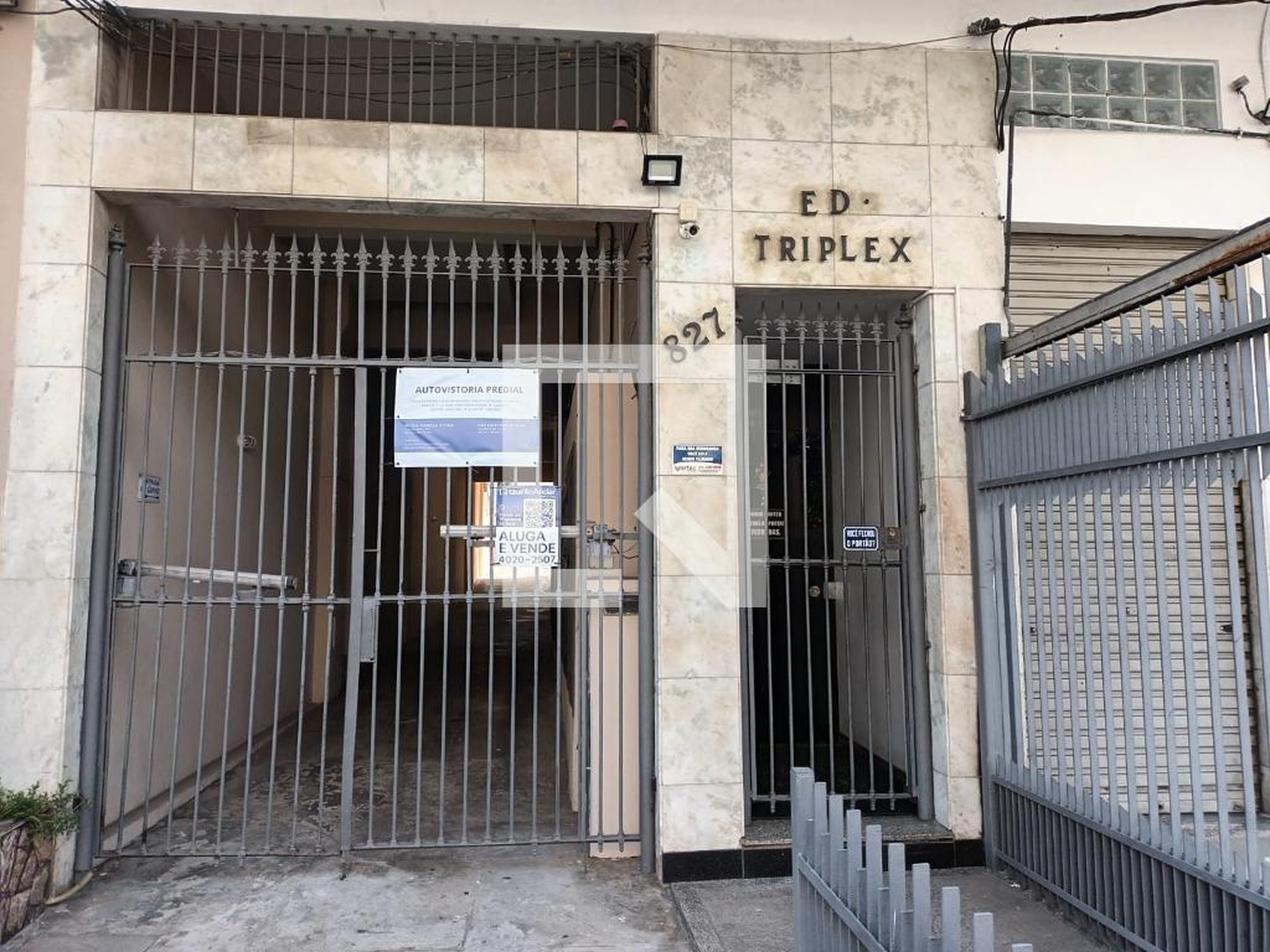 Fachada Condomínio em Rua Dias da Cruz, 827