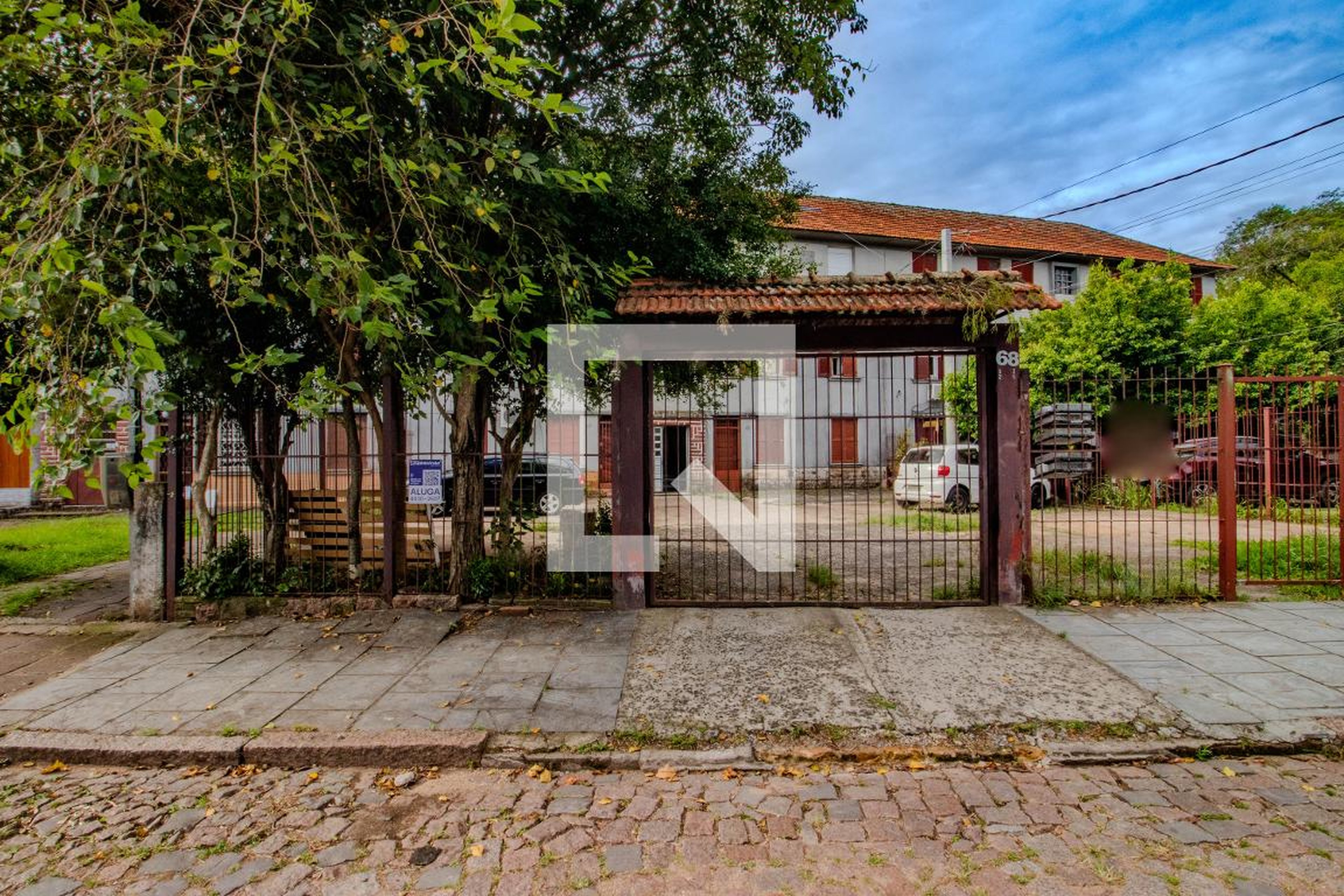 Fachada Condomínio em Rua São Jerônimo, 197