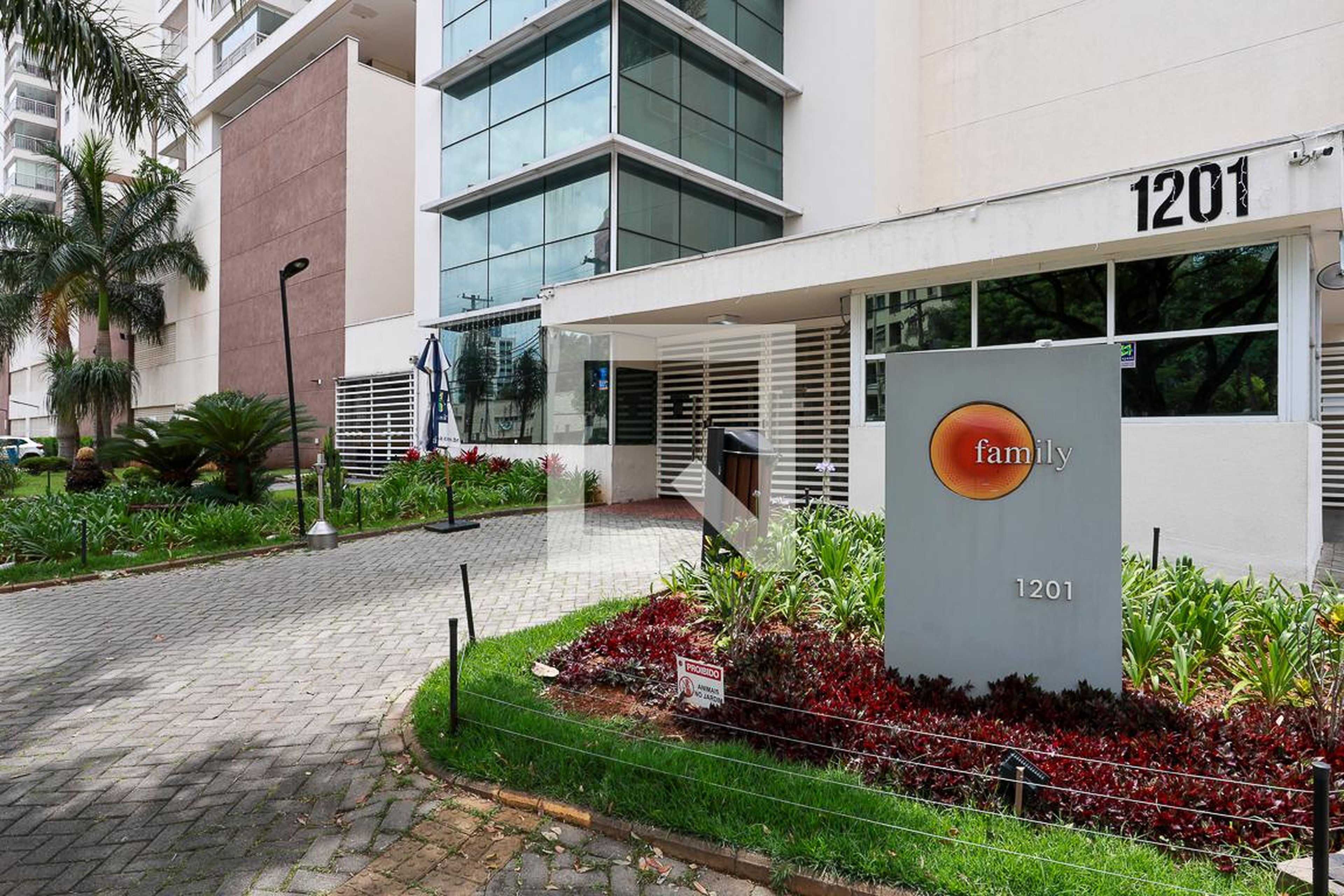 Fachada do condomínio Condomínio Family Santana