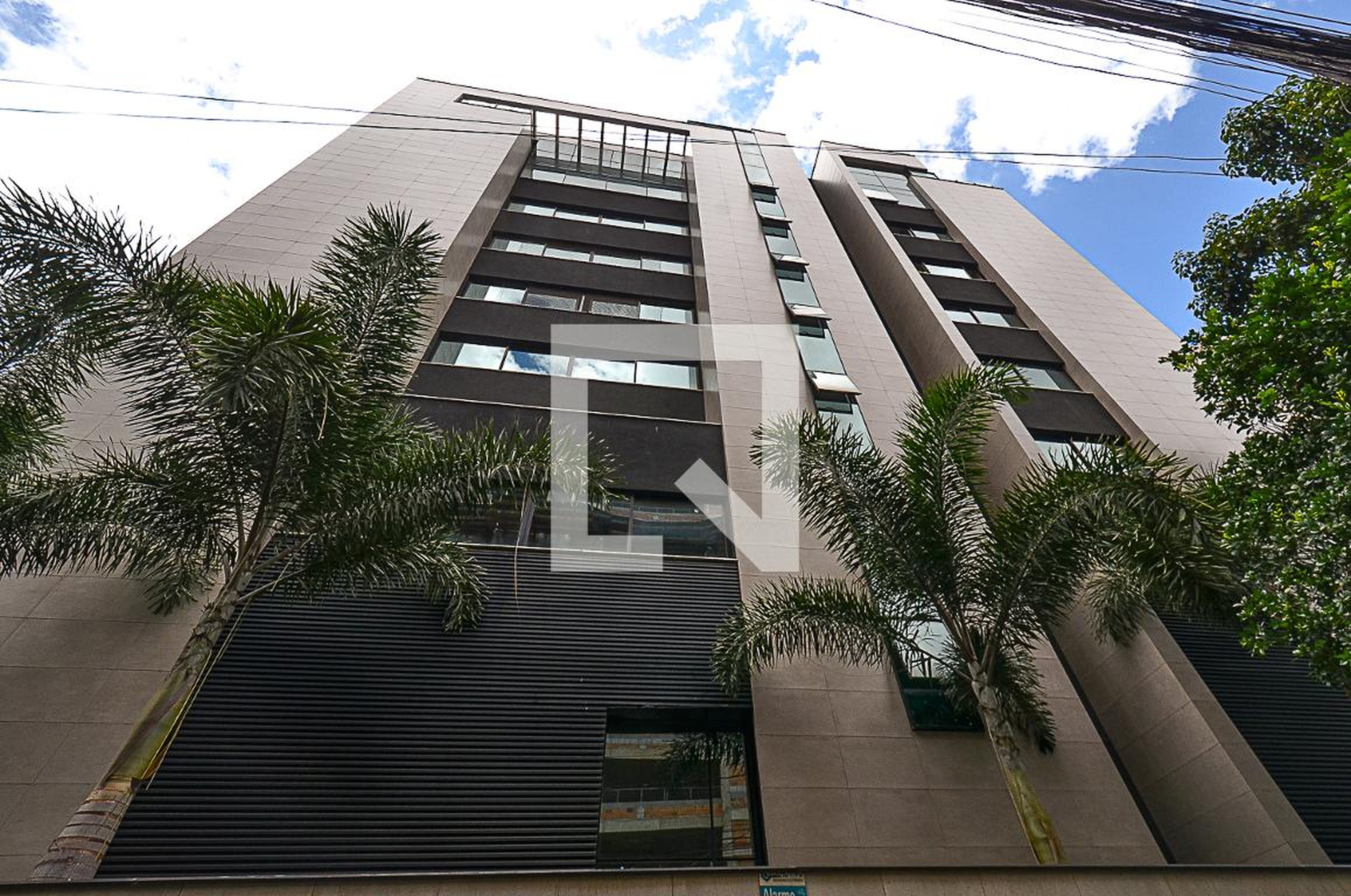 Fachada Condomínio em Rua Barão de Macaúbas, 337