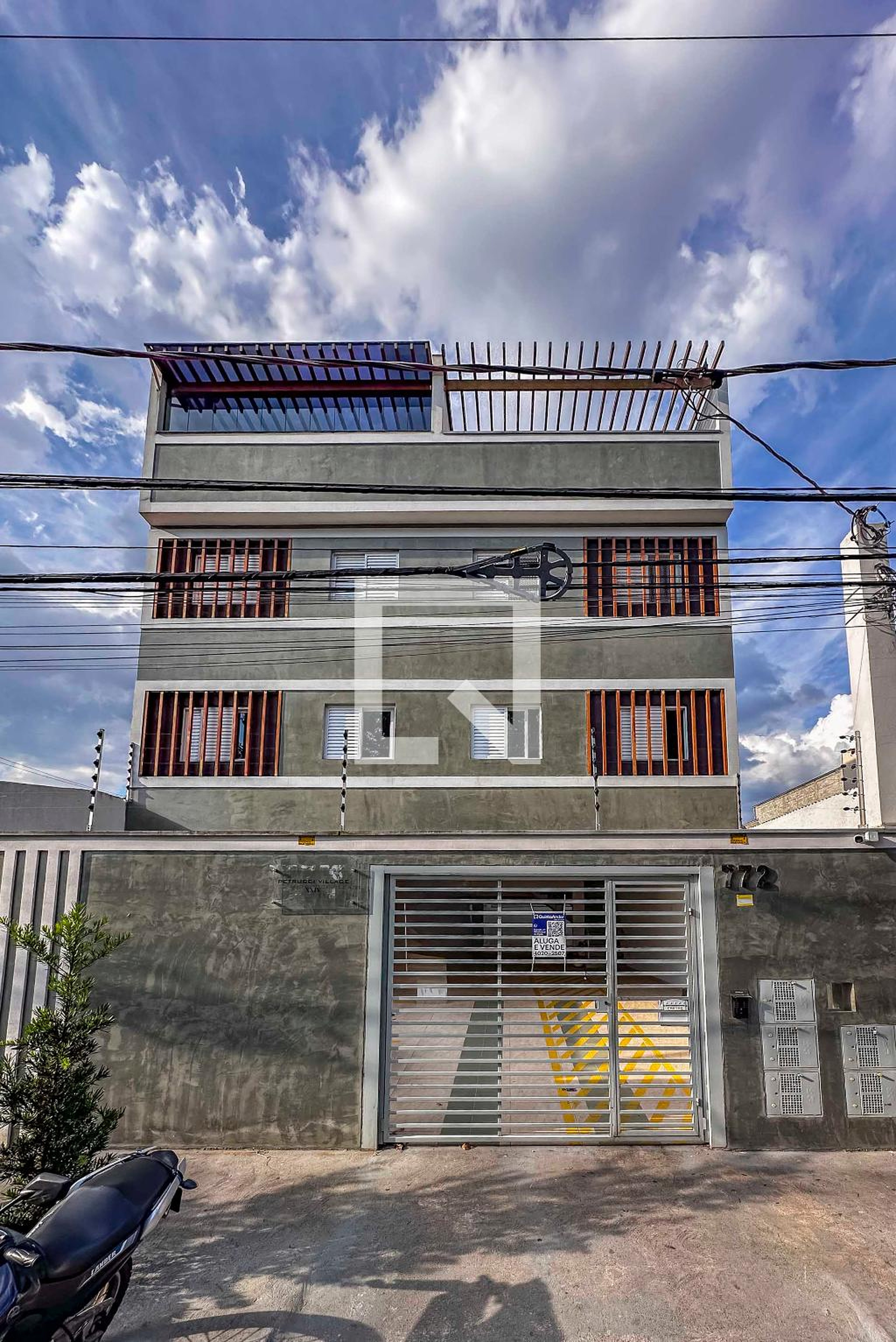 Fachada Condomínio em Rua Dom Silvério Pimenta, 772