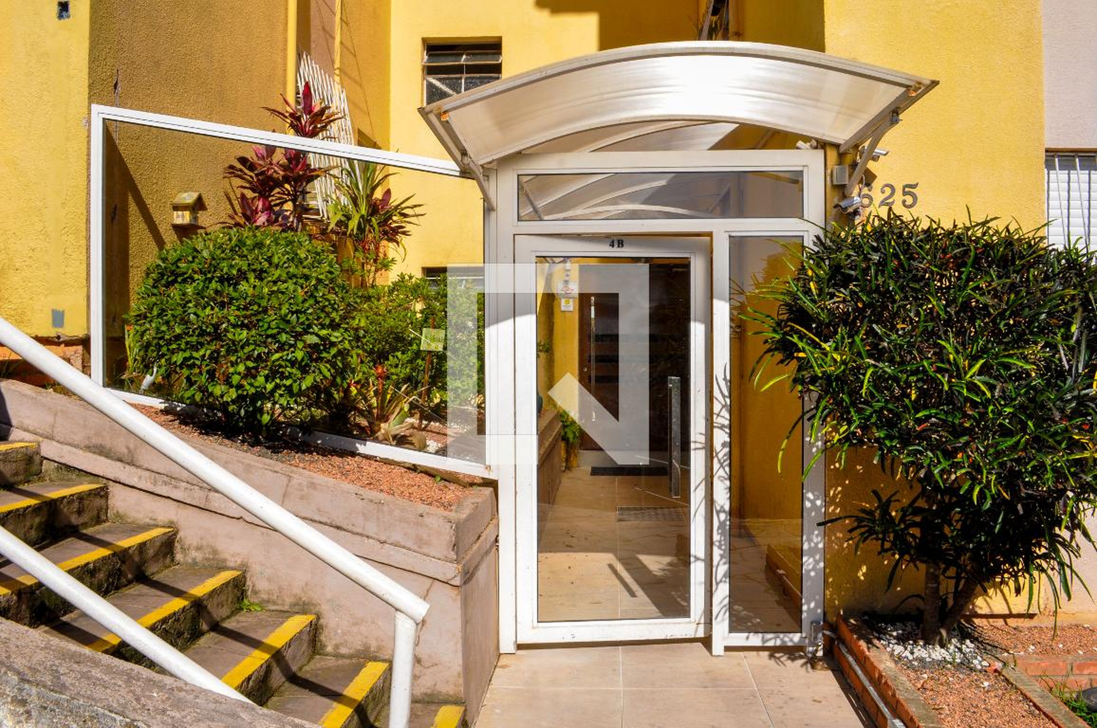 Entrada do prédio - Conjunto Residencial Cristal